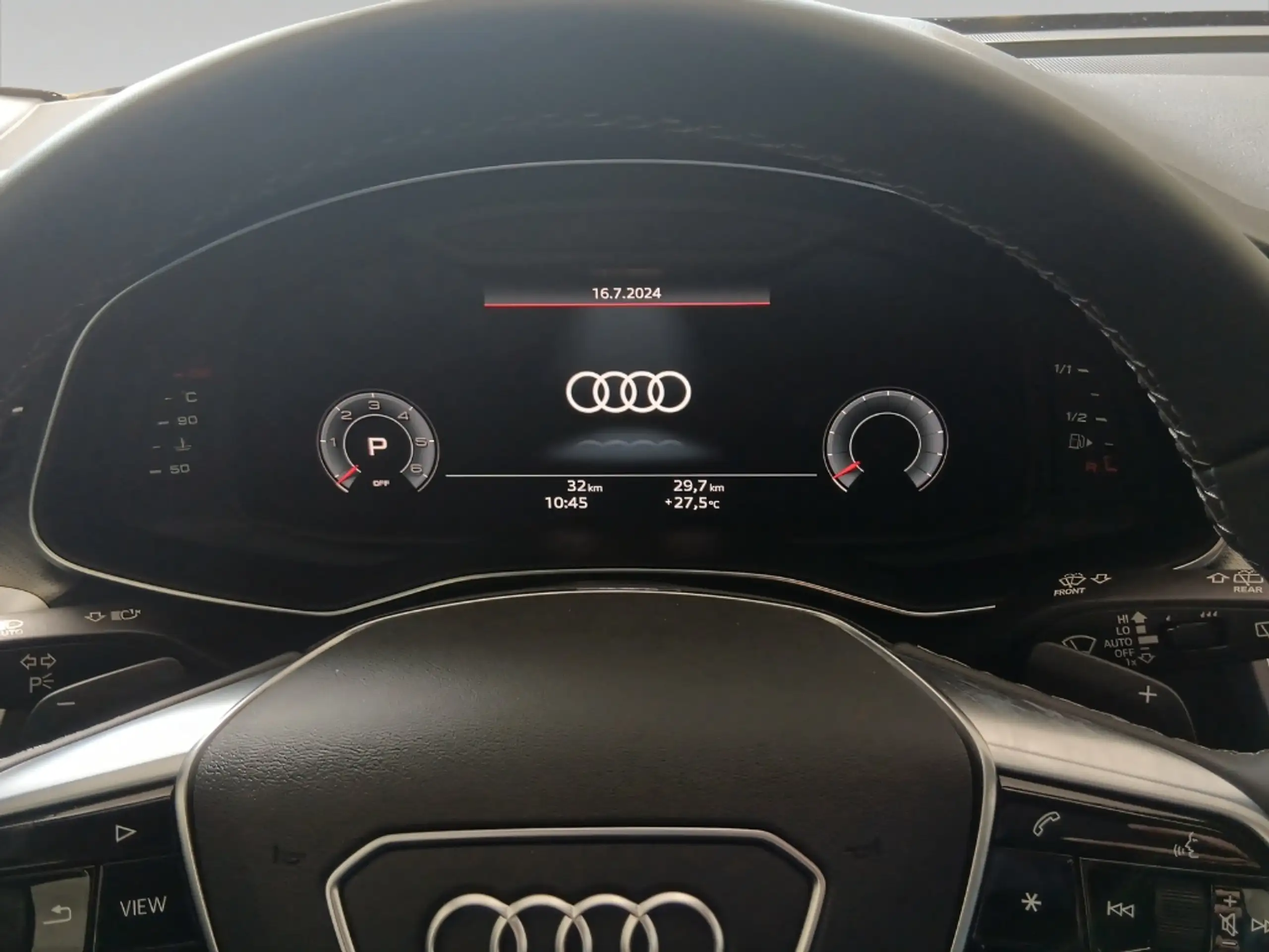 Audi - A6