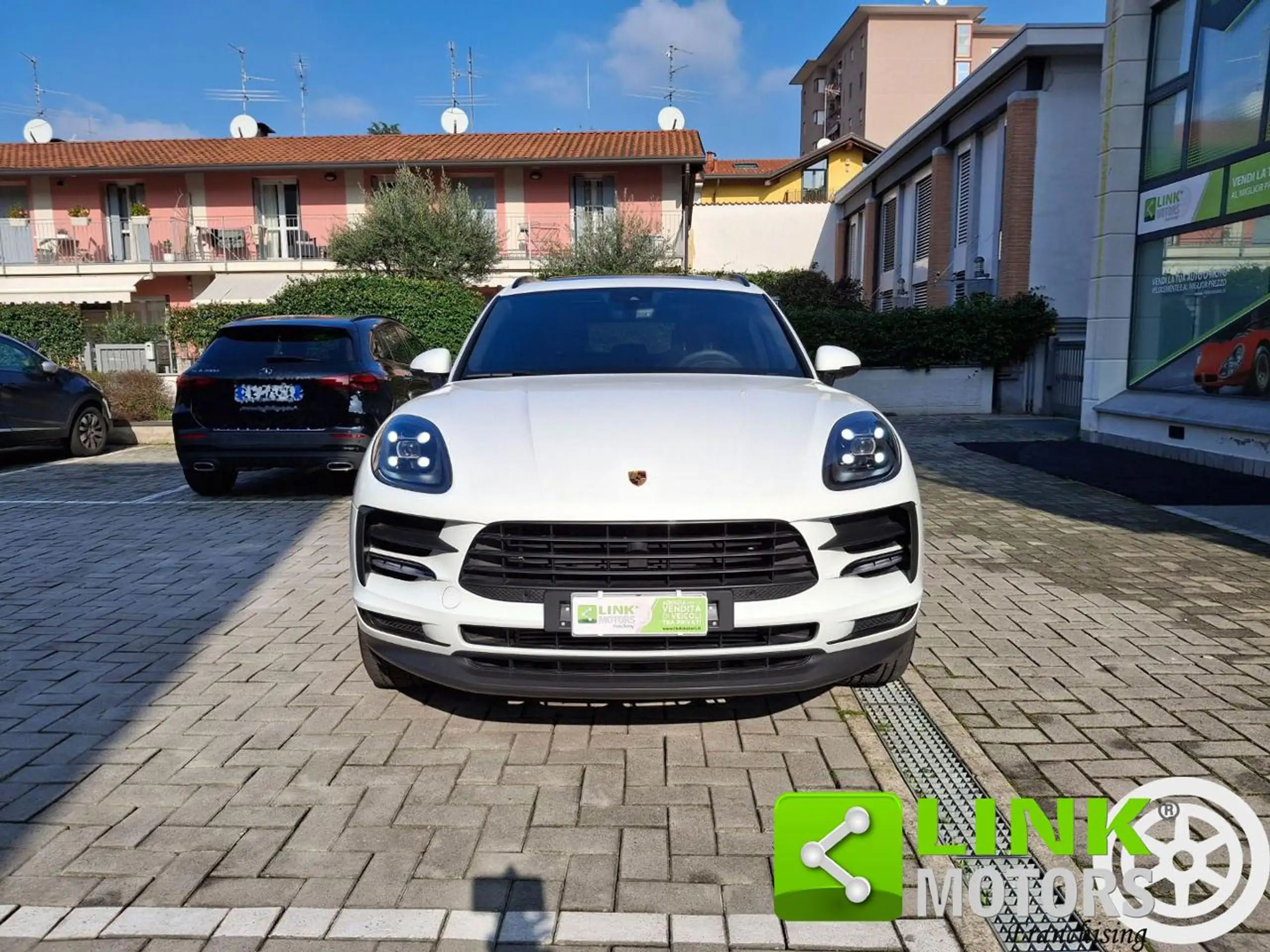 Porsche - Macan