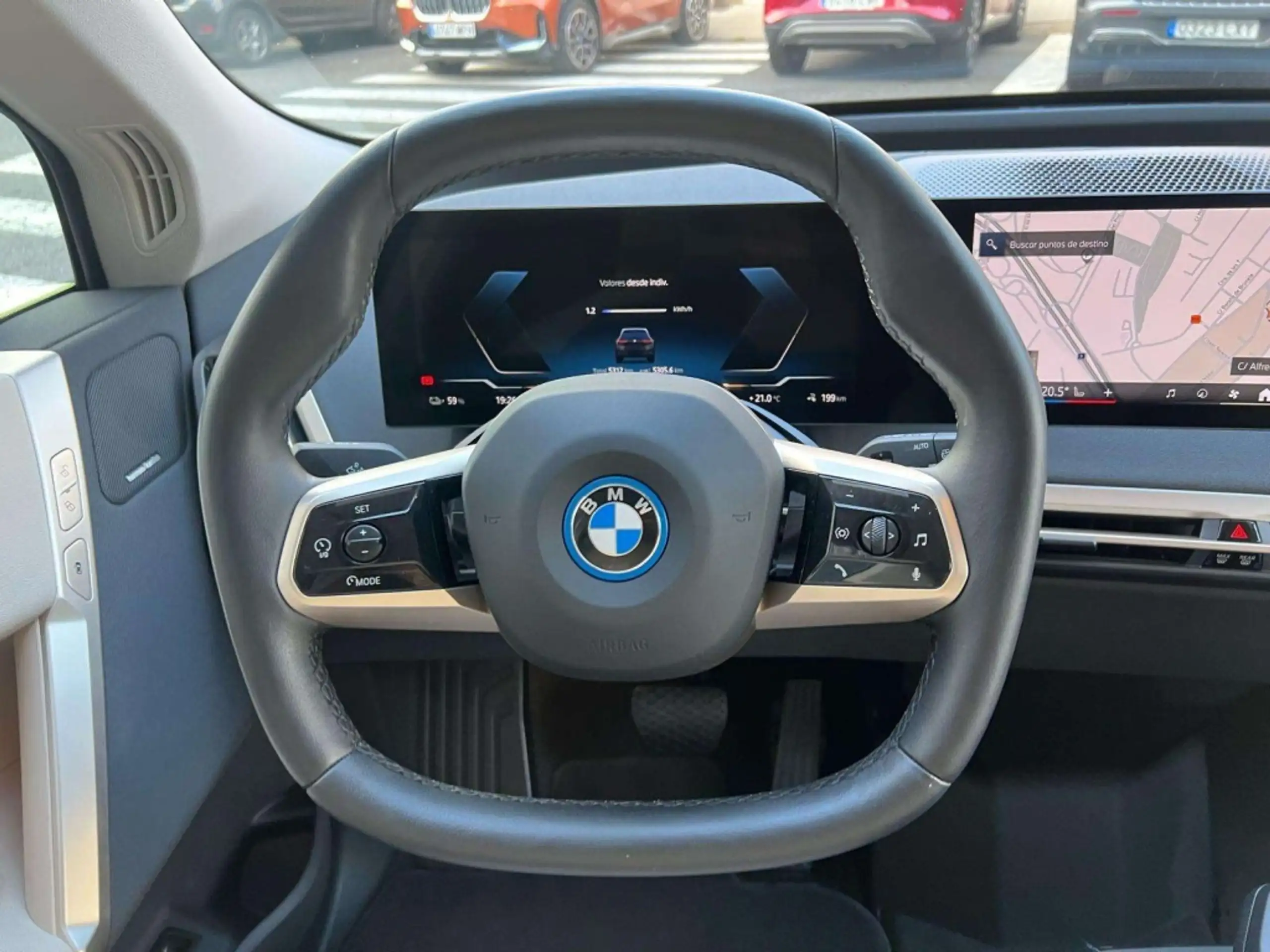 BMW - iX