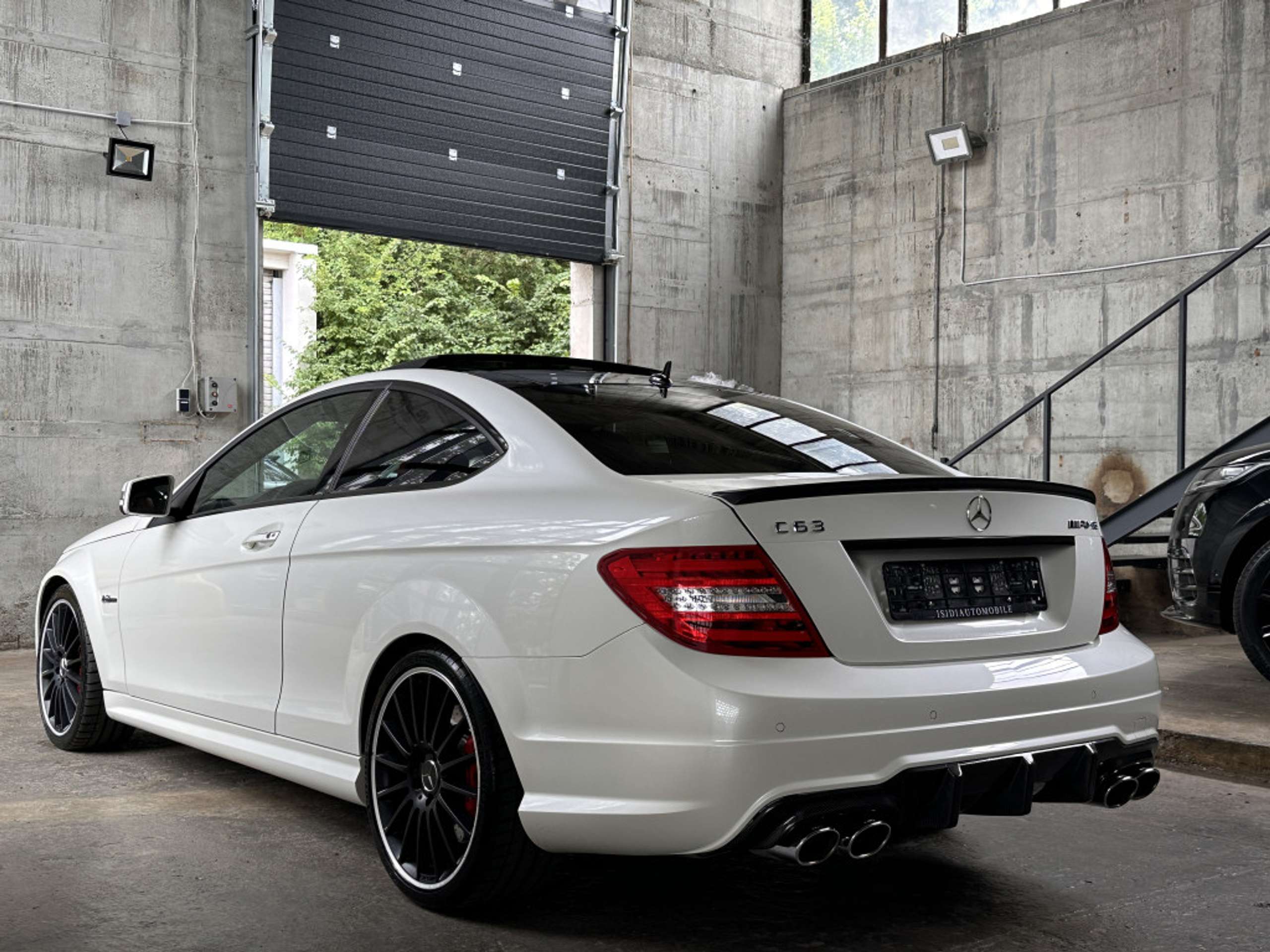 Mercedes-Benz - C 63 AMG