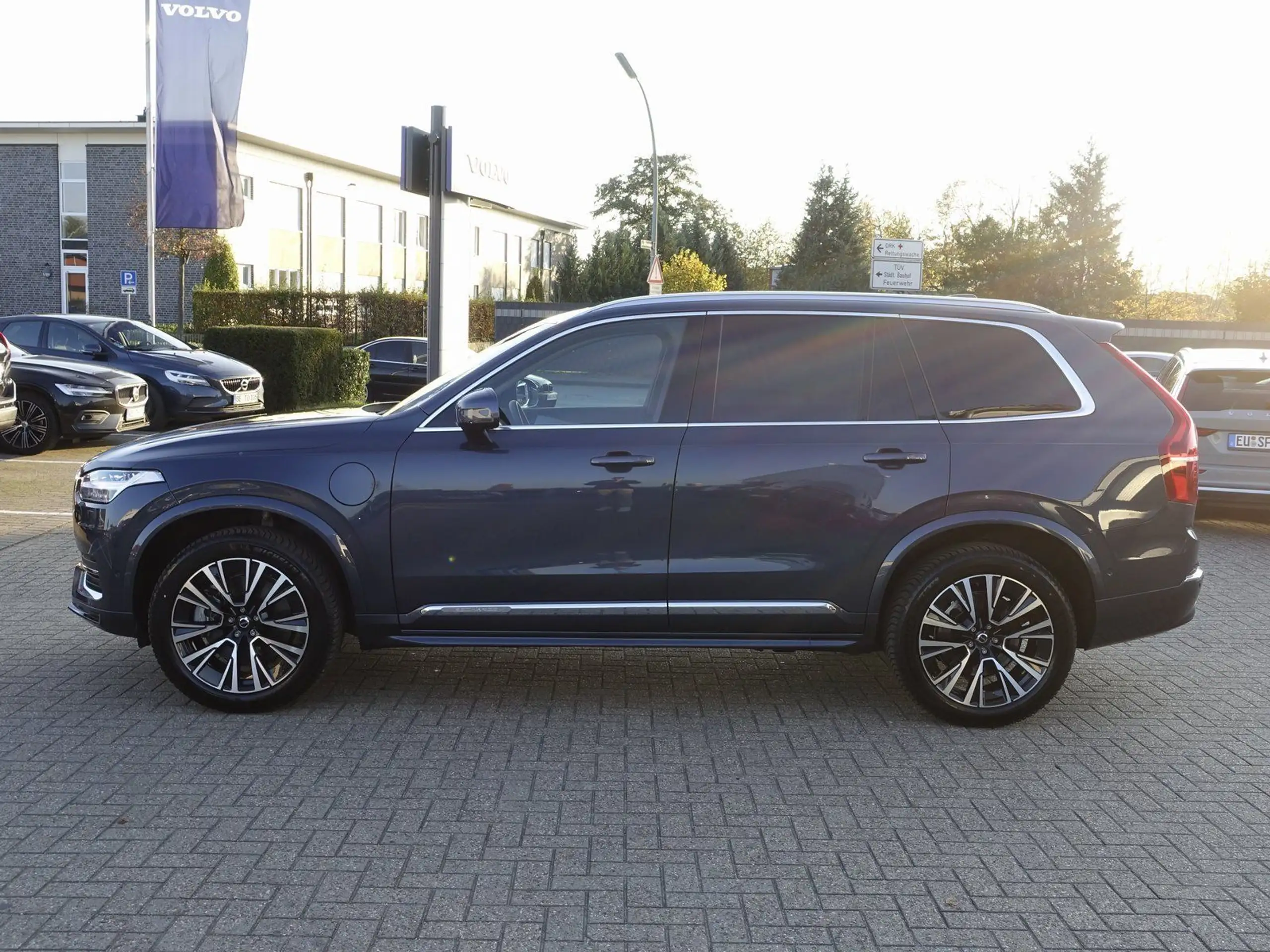 Volvo - XC90