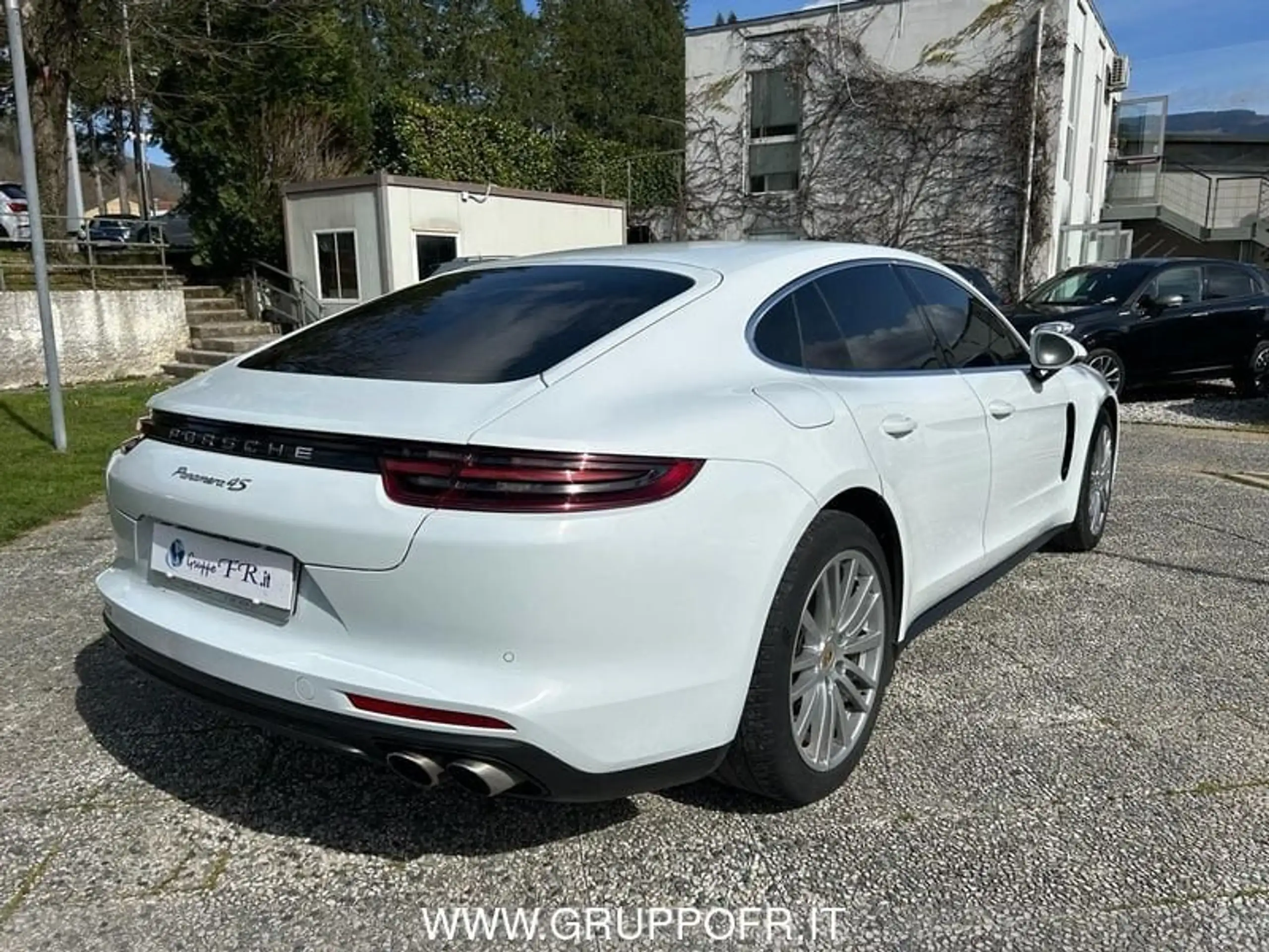 Porsche - Panamera