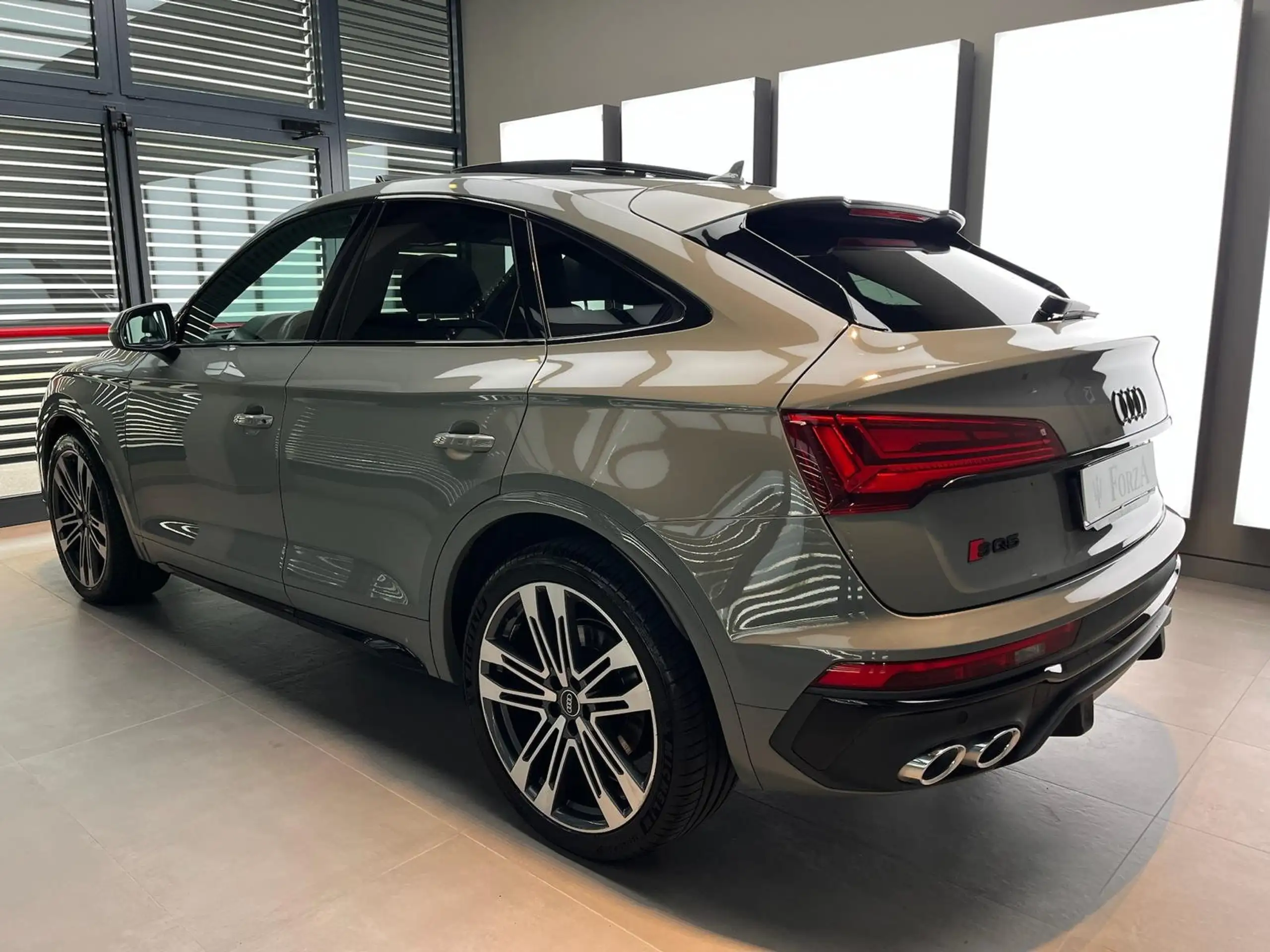 Audi - SQ5