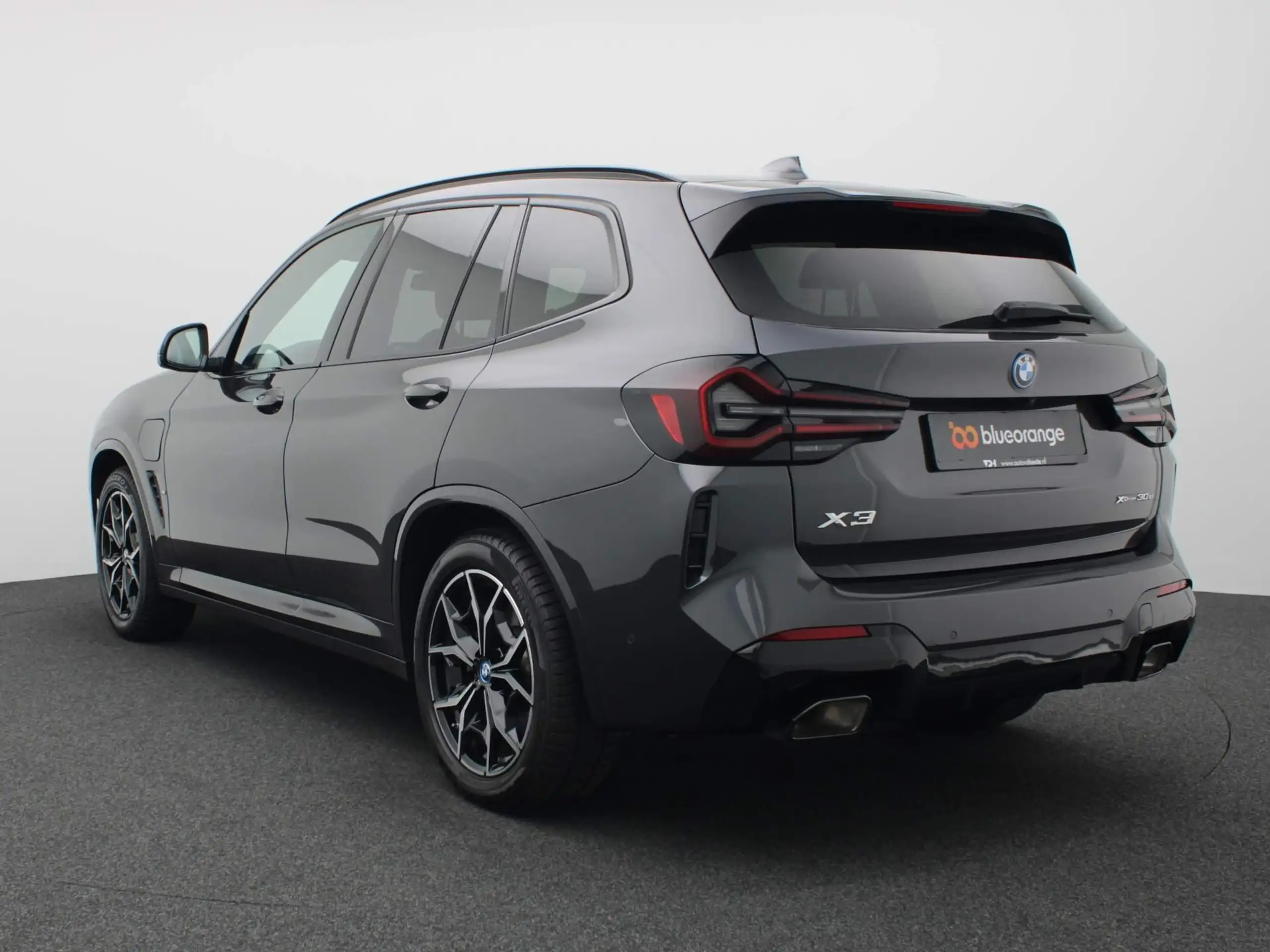 BMW - X3