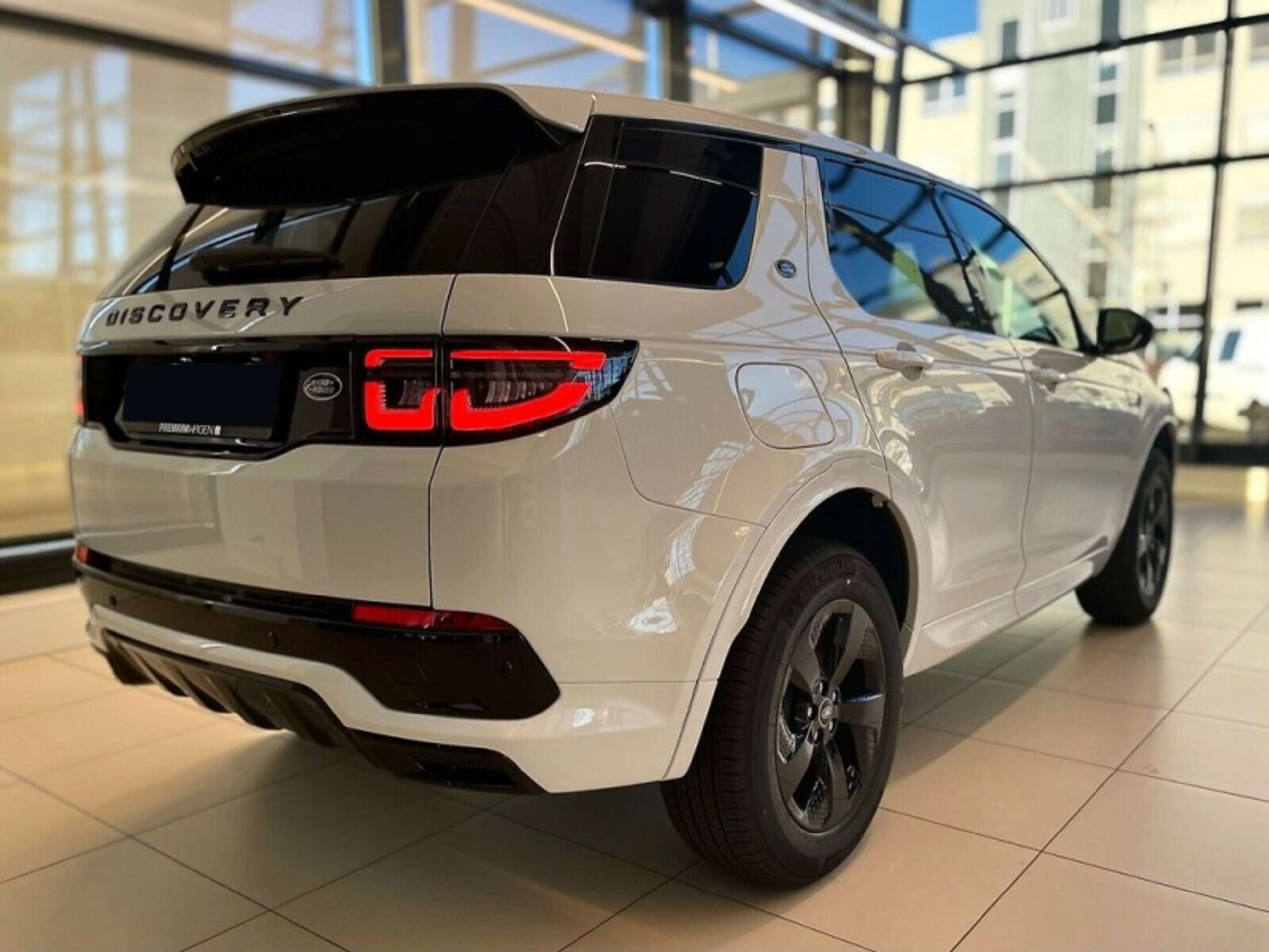 Land Rover - Discovery Sport