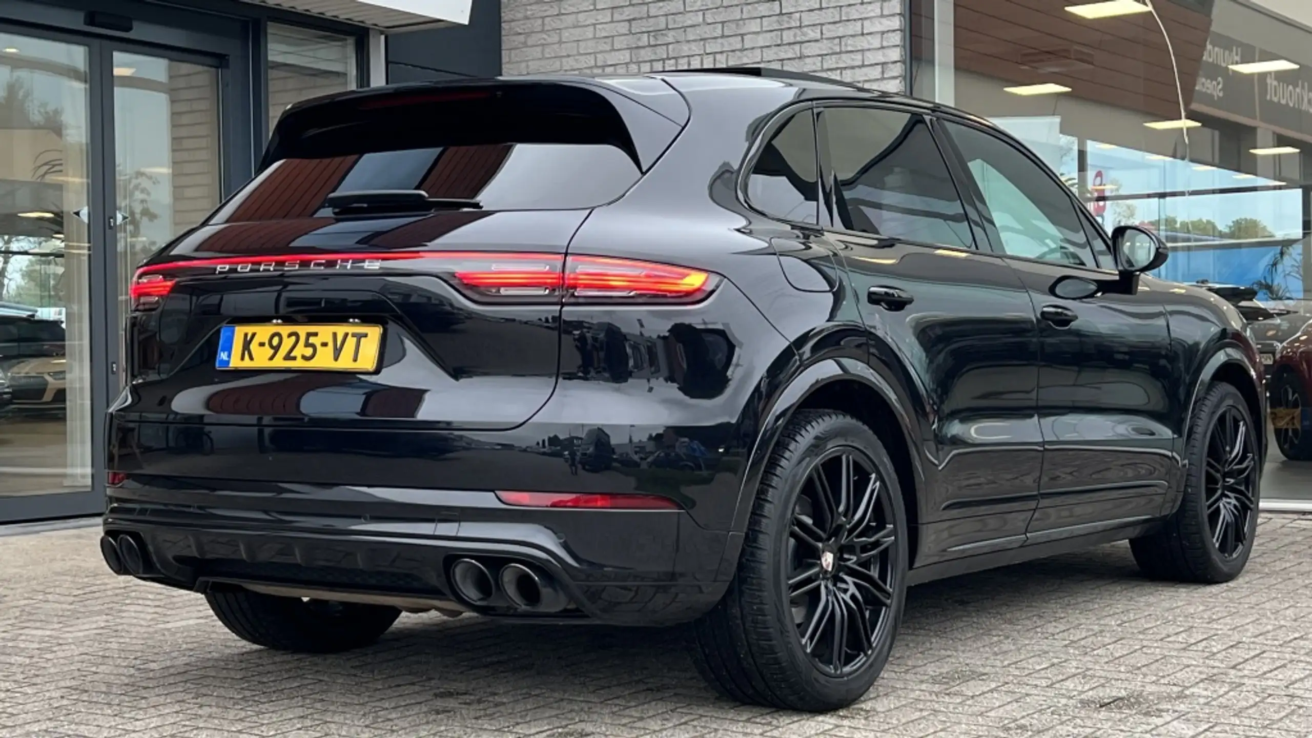 Porsche - Cayenne