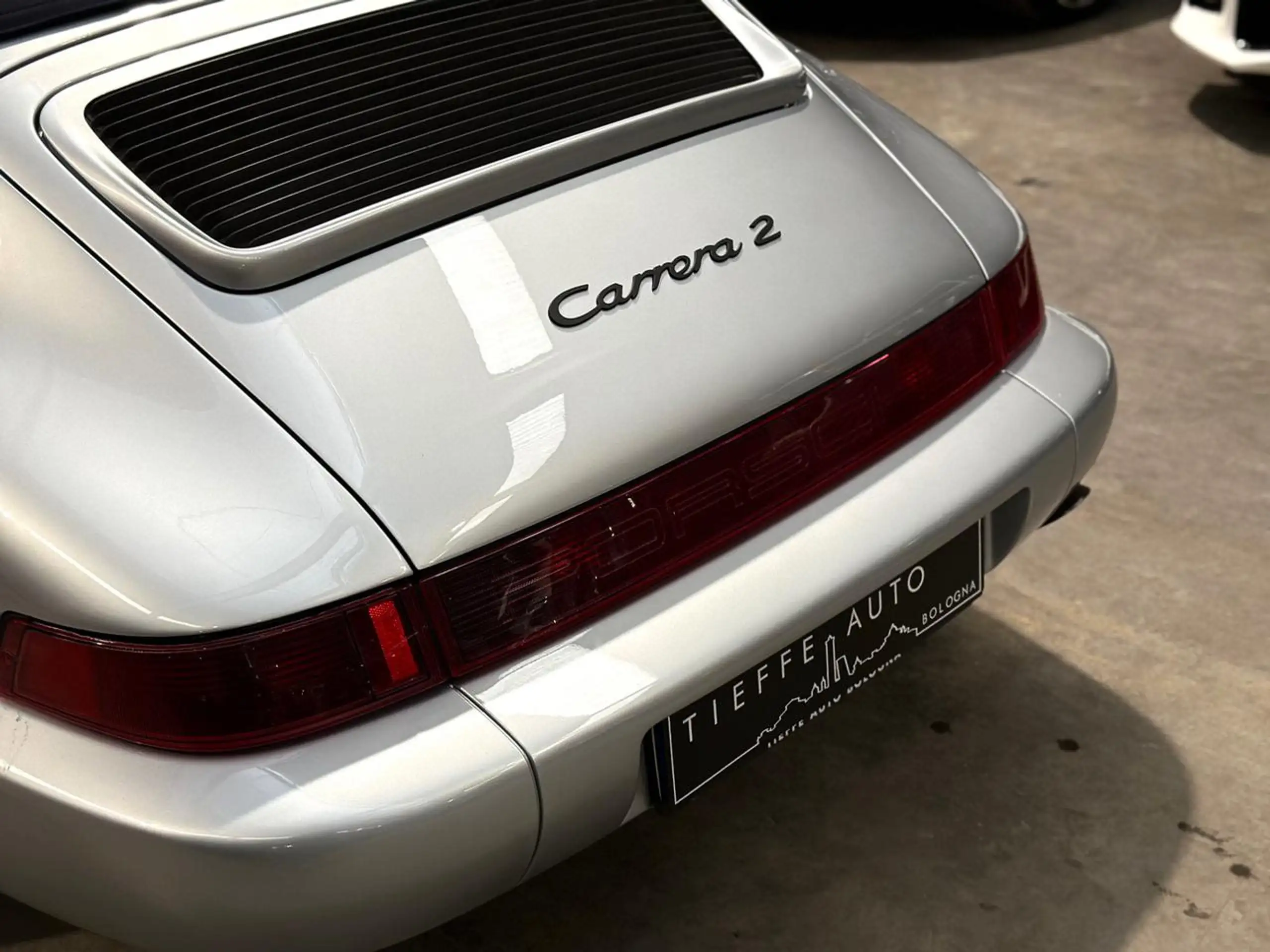 Porsche - 964