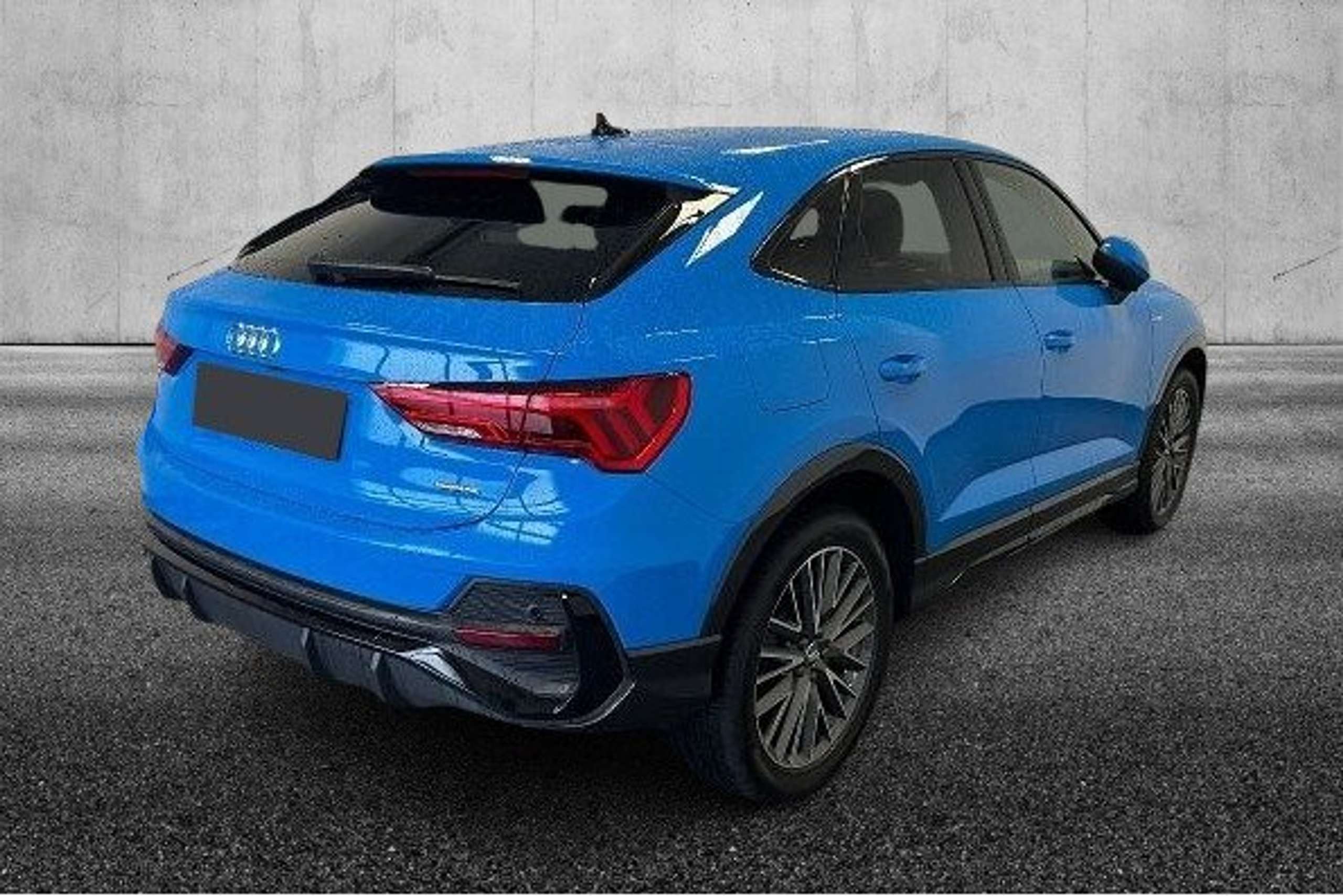 Audi - Q3