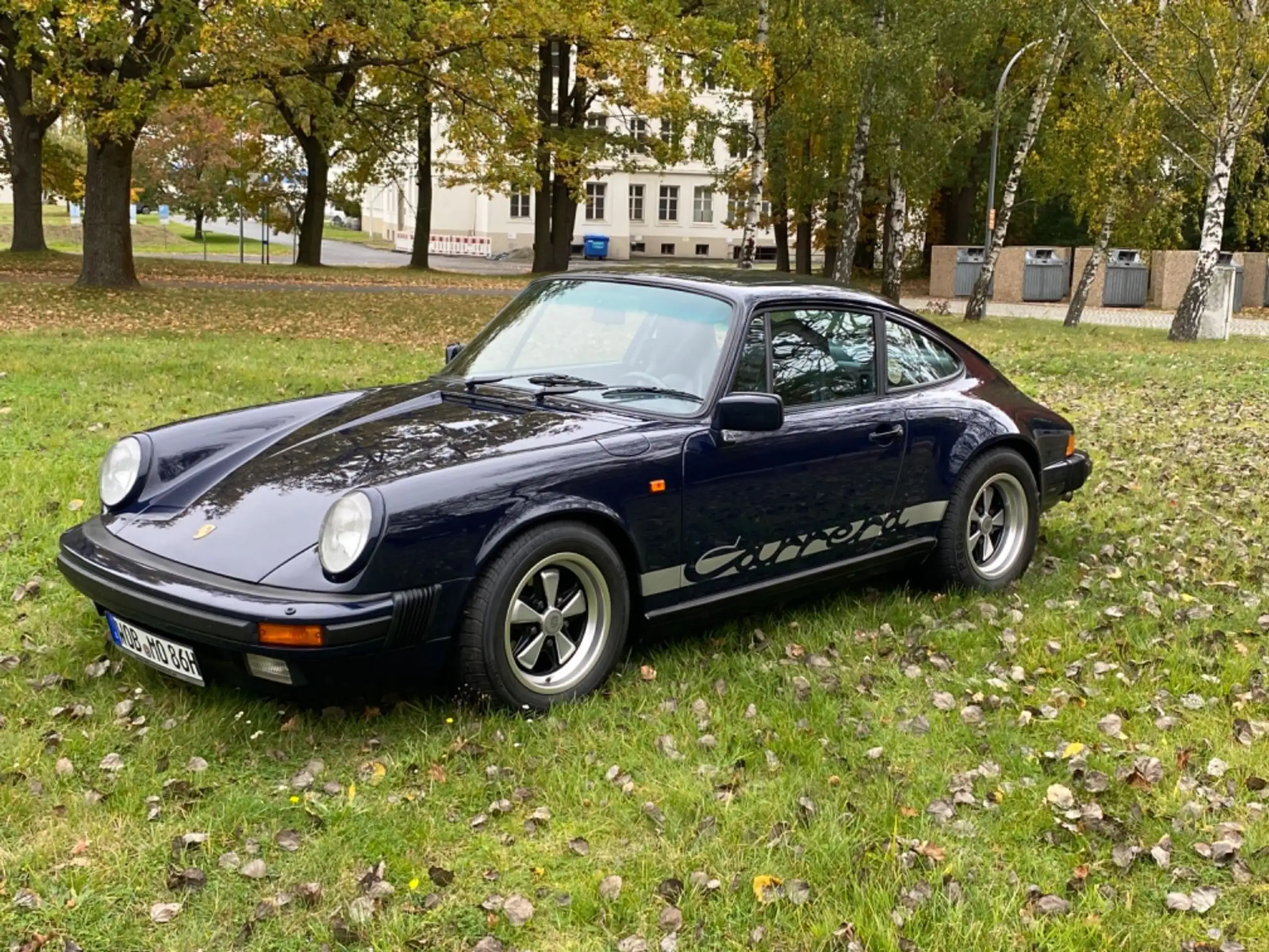 Porsche - 911