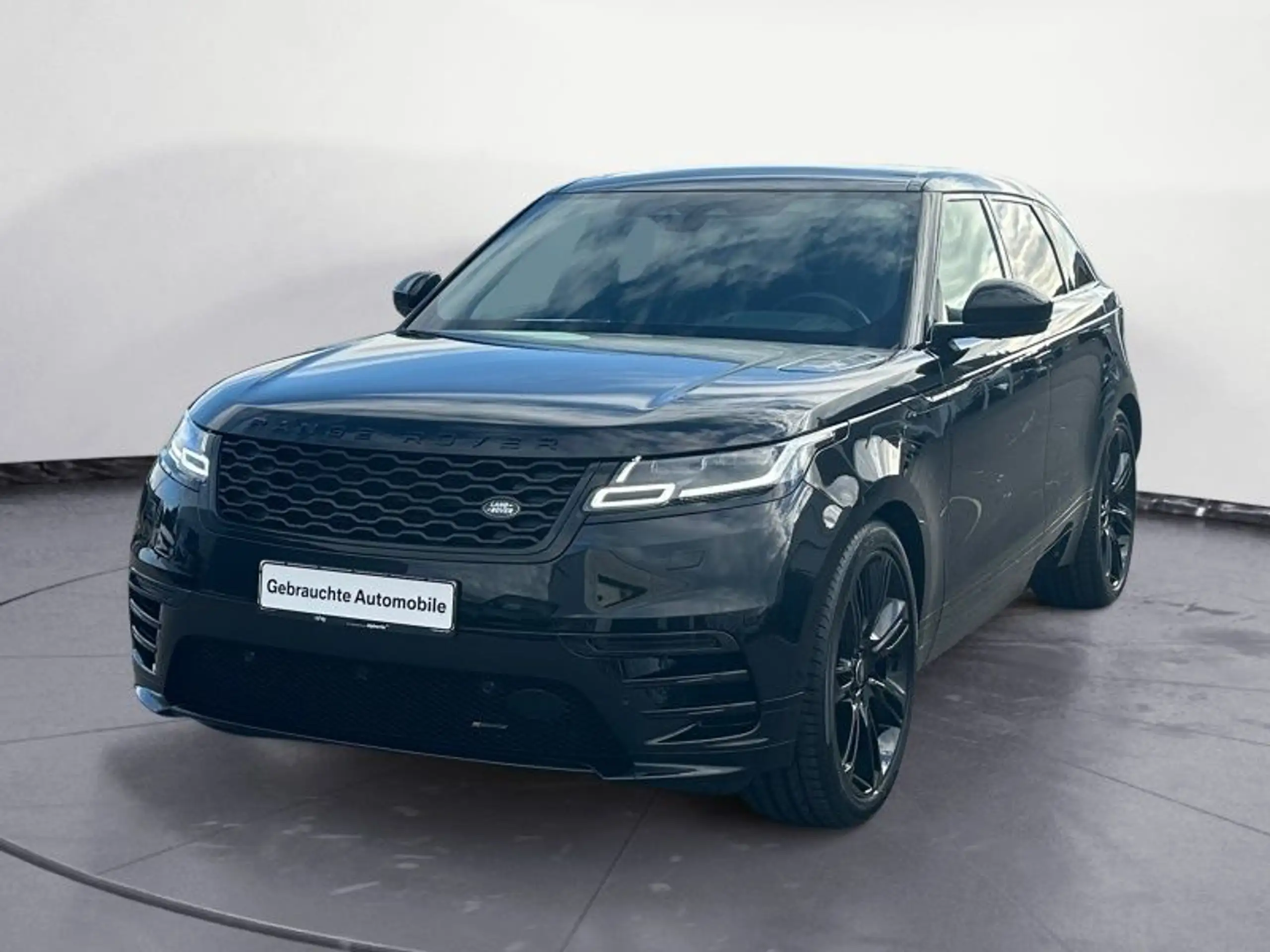 Land Rover - Range Rover Velar