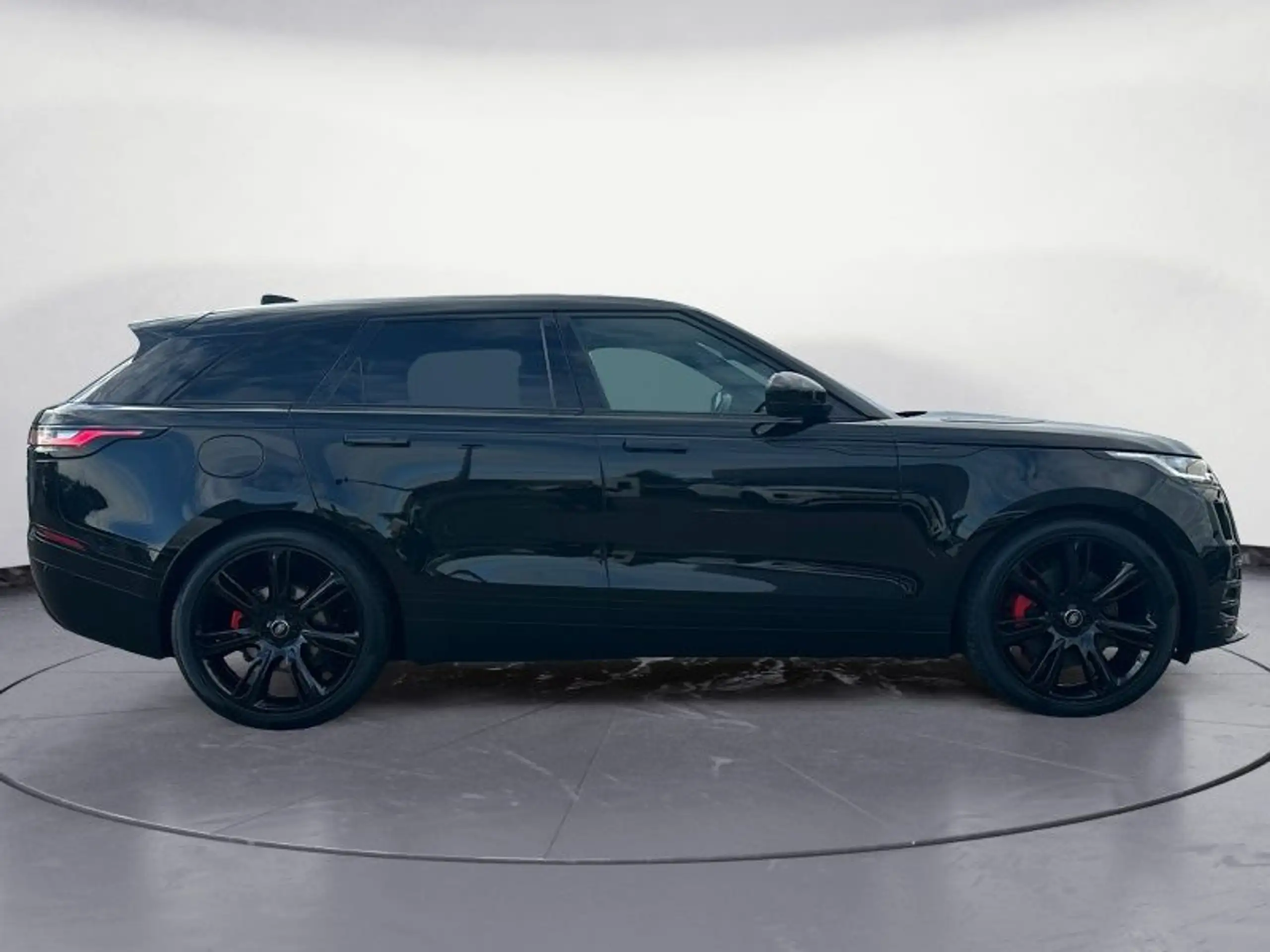 Land Rover - Range Rover Velar