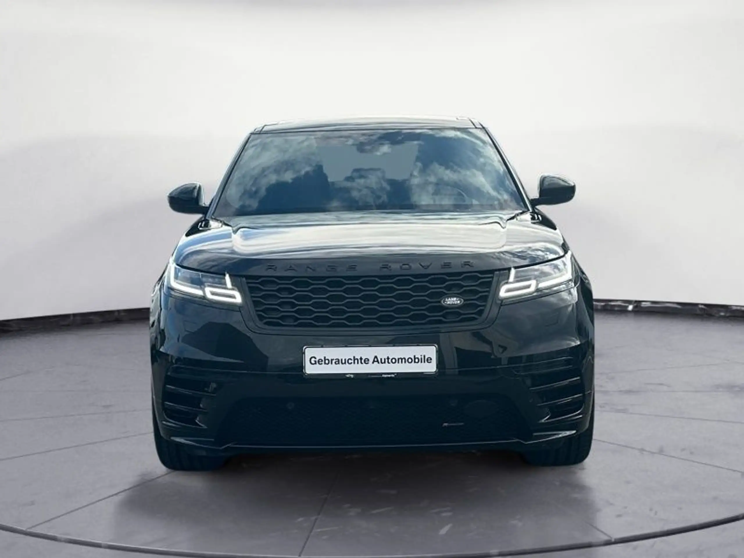 Land Rover - Range Rover Velar