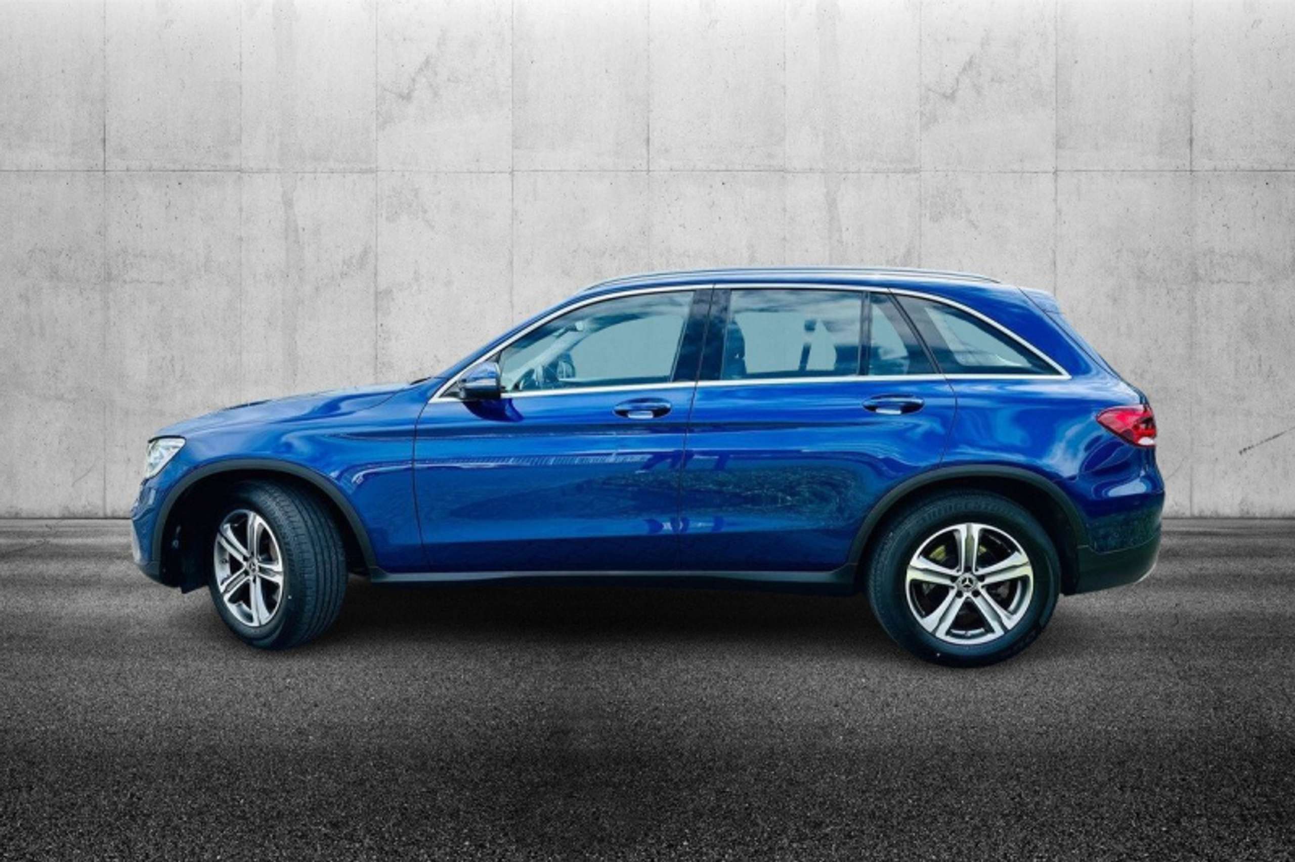 Mercedes-Benz - GLC 220