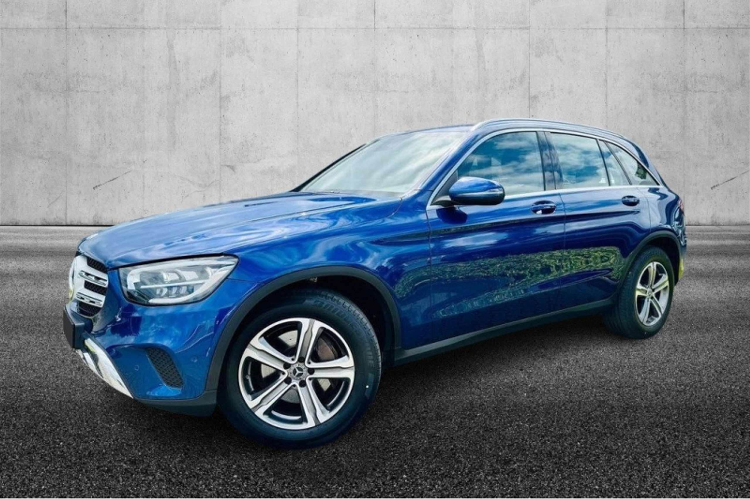 Mercedes-Benz - GLC 220