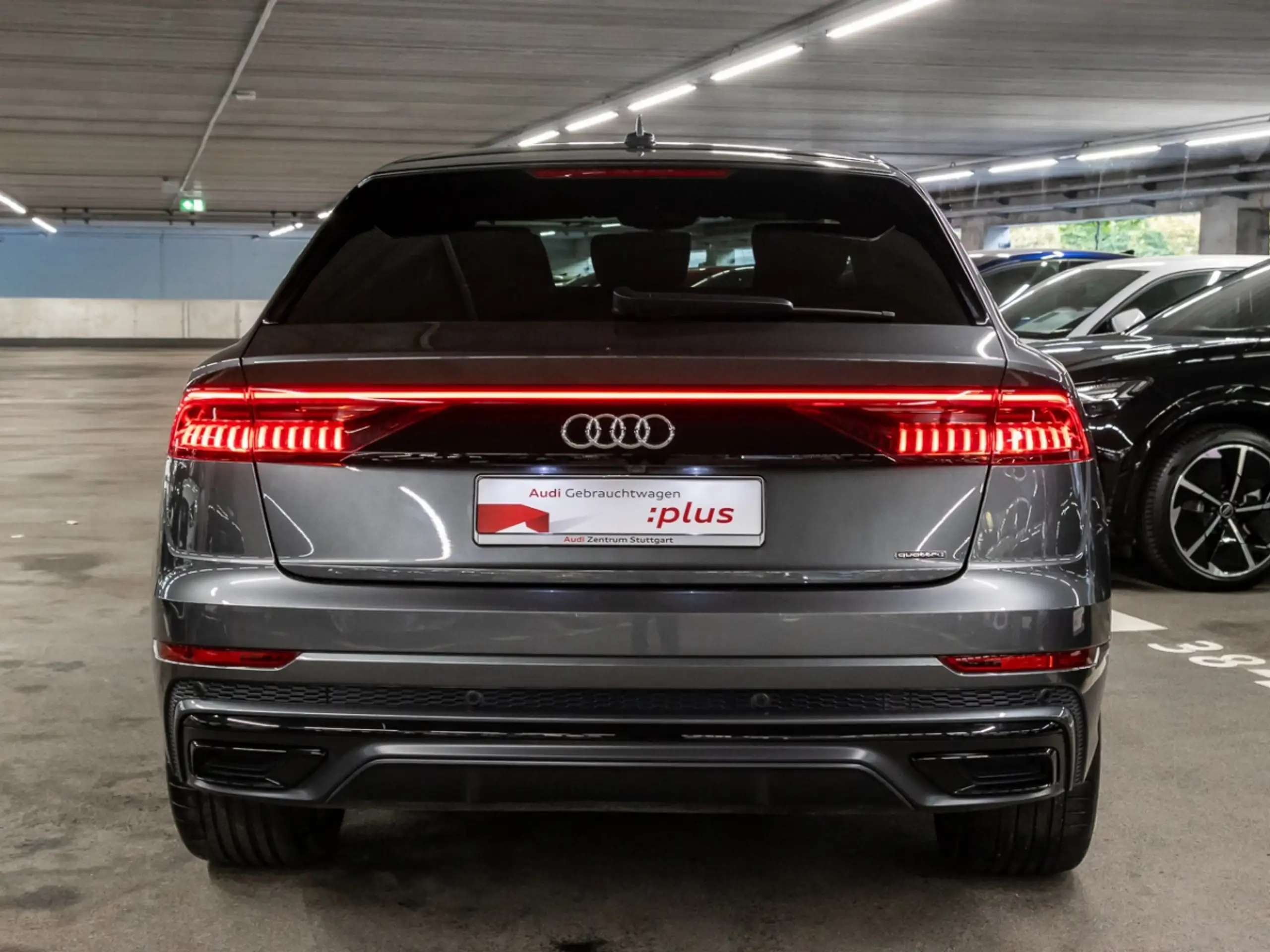 Audi - Q8