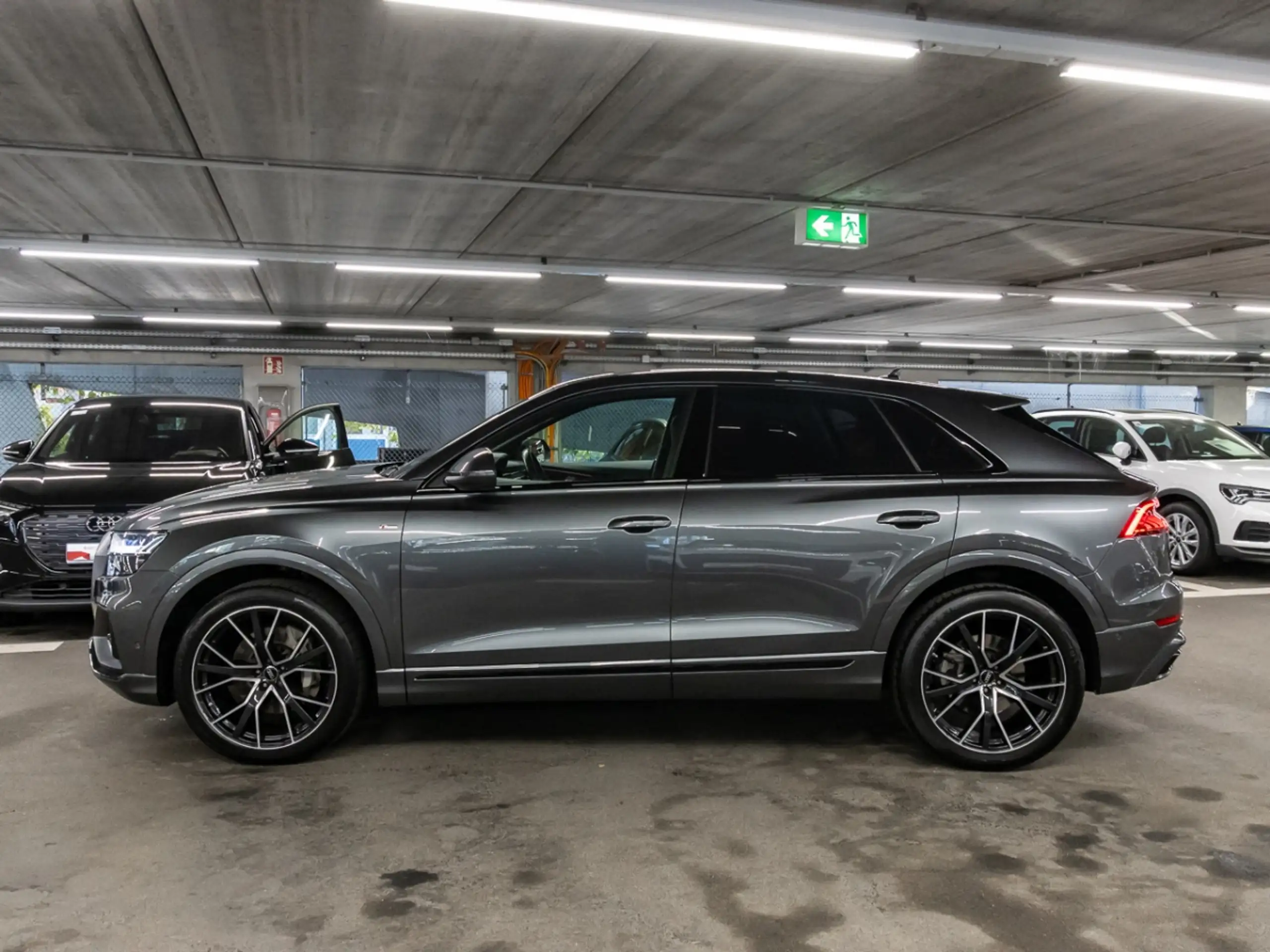 Audi - Q8