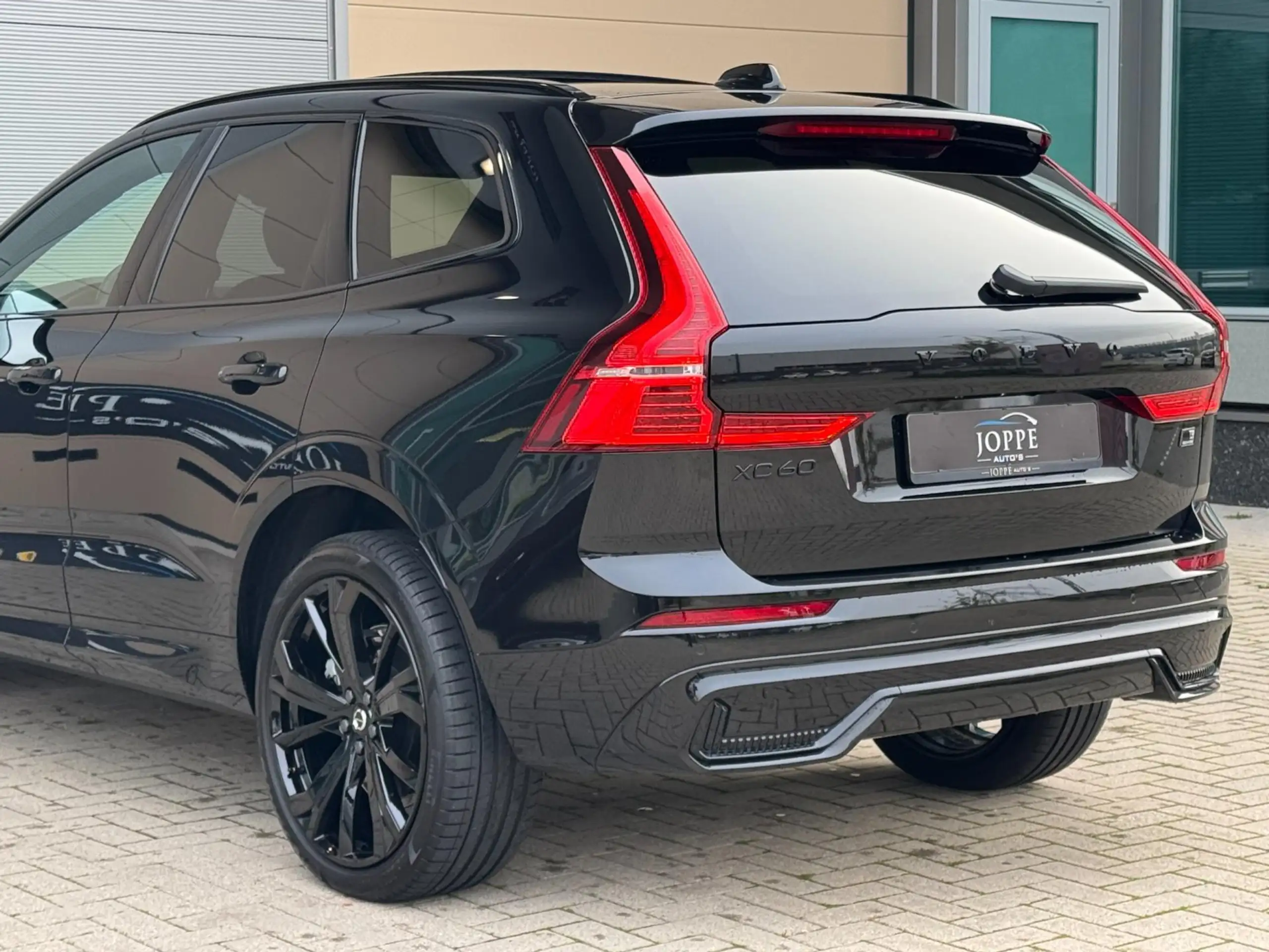 Volvo - XC60