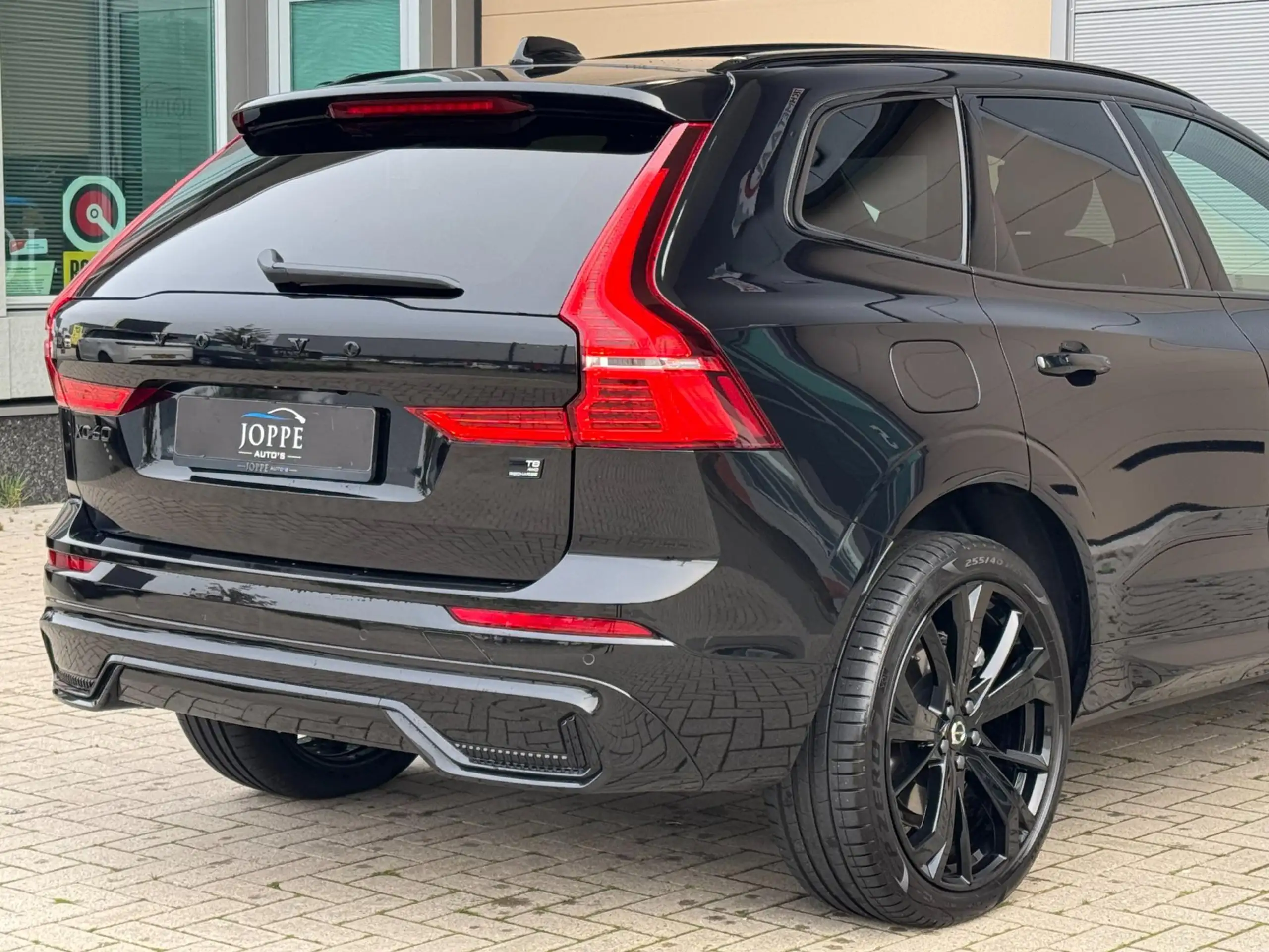 Volvo - XC60