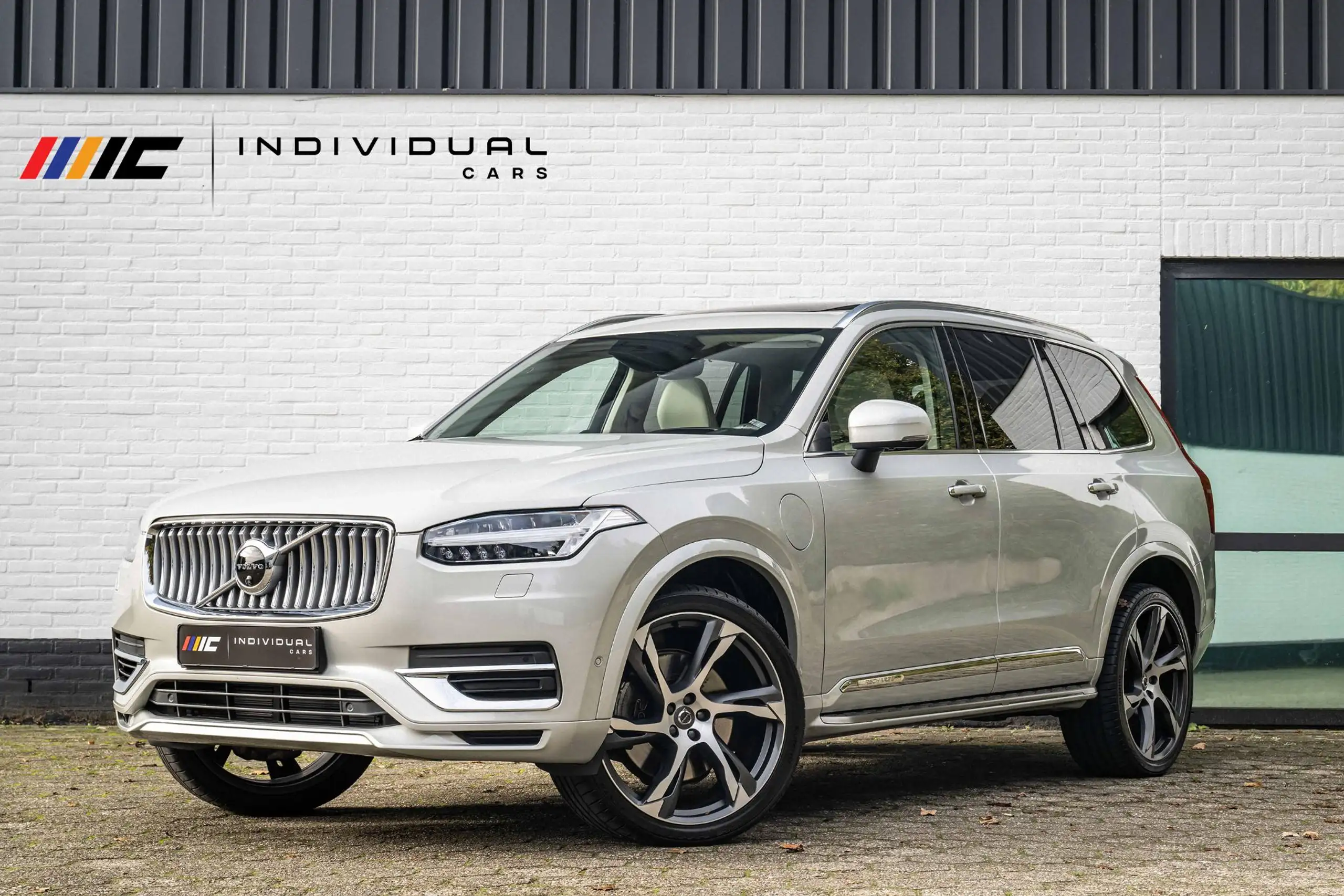 Volvo - XC90