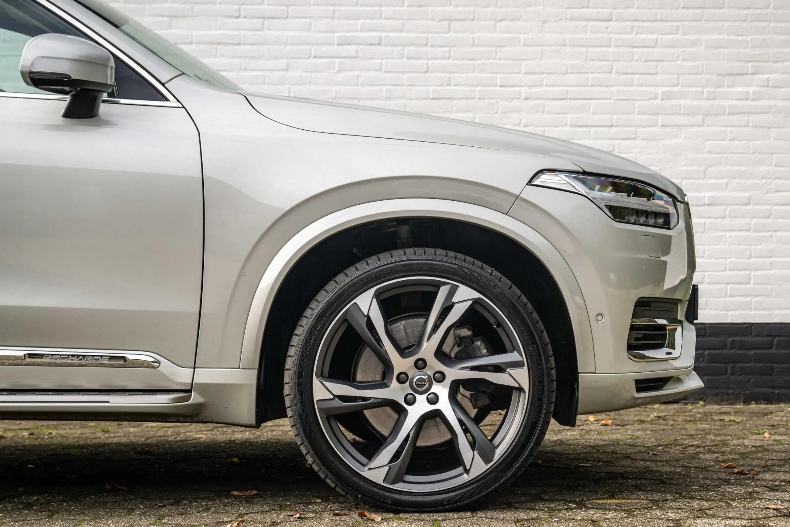 Volvo - XC90