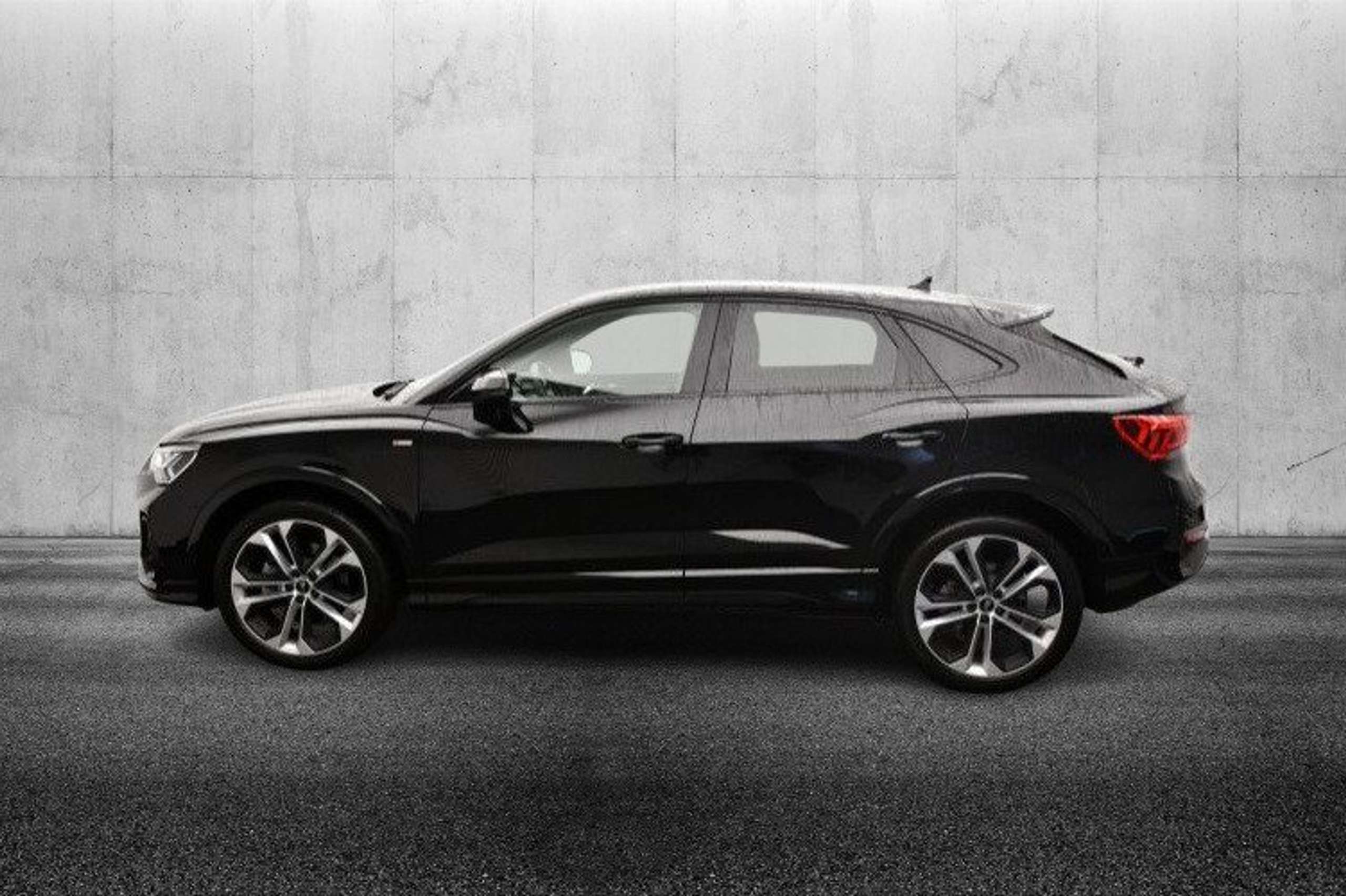 Audi - Q3