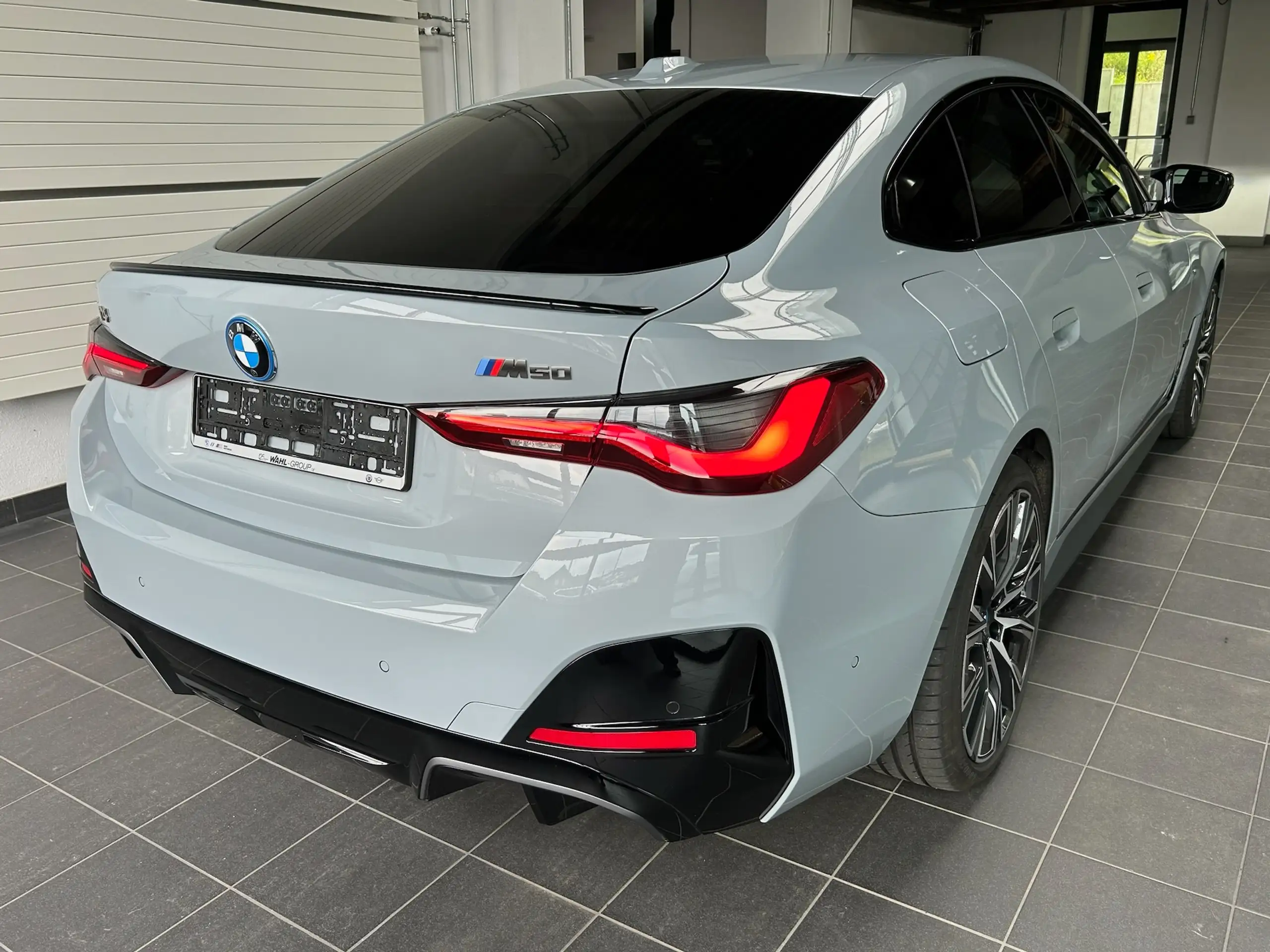 BMW - i4