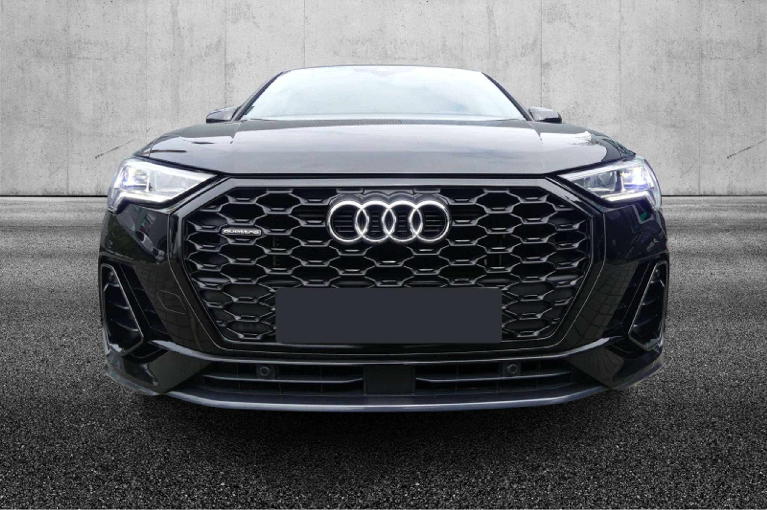 Audi - Q3