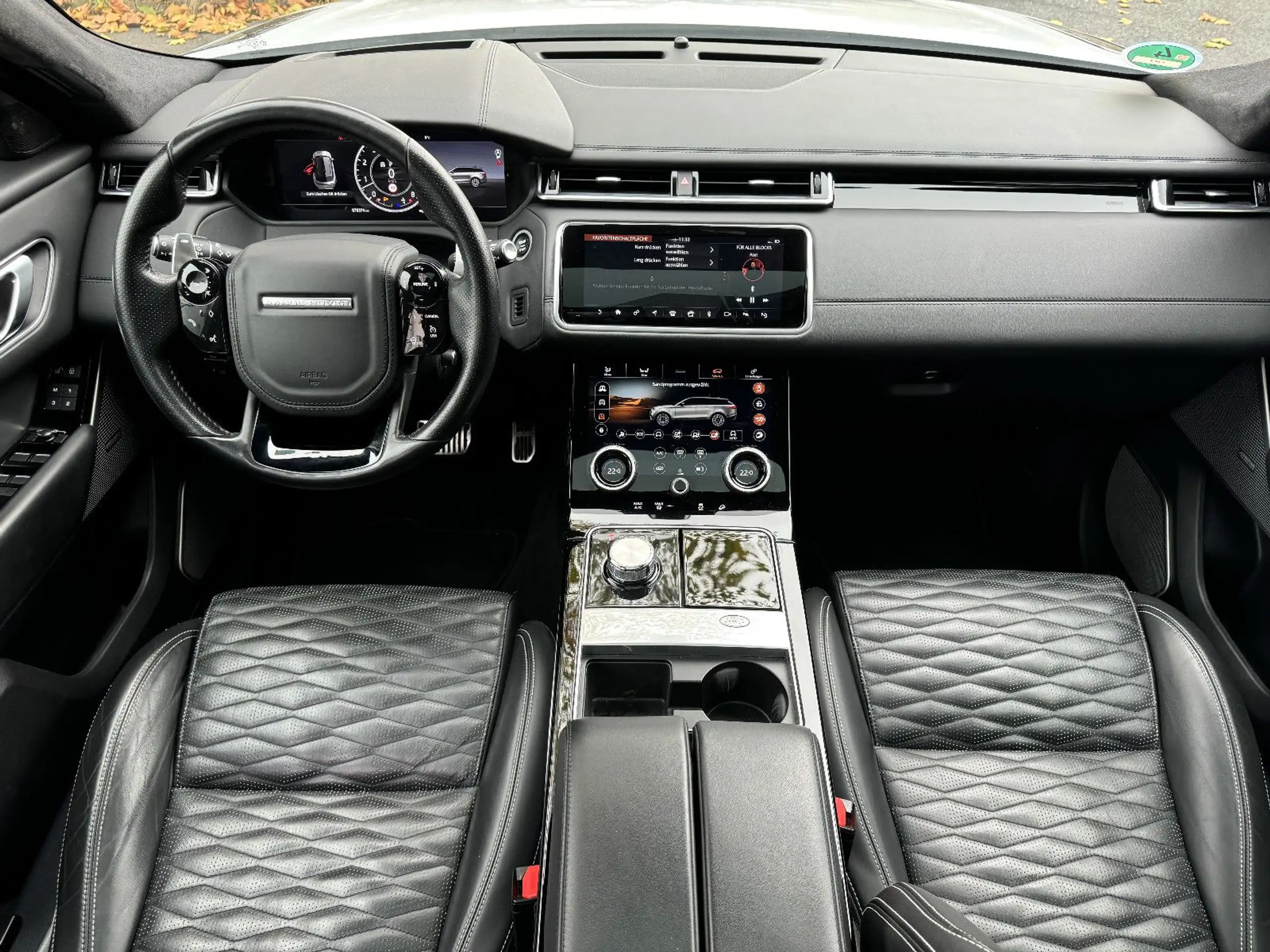 Land Rover - Range Rover Velar