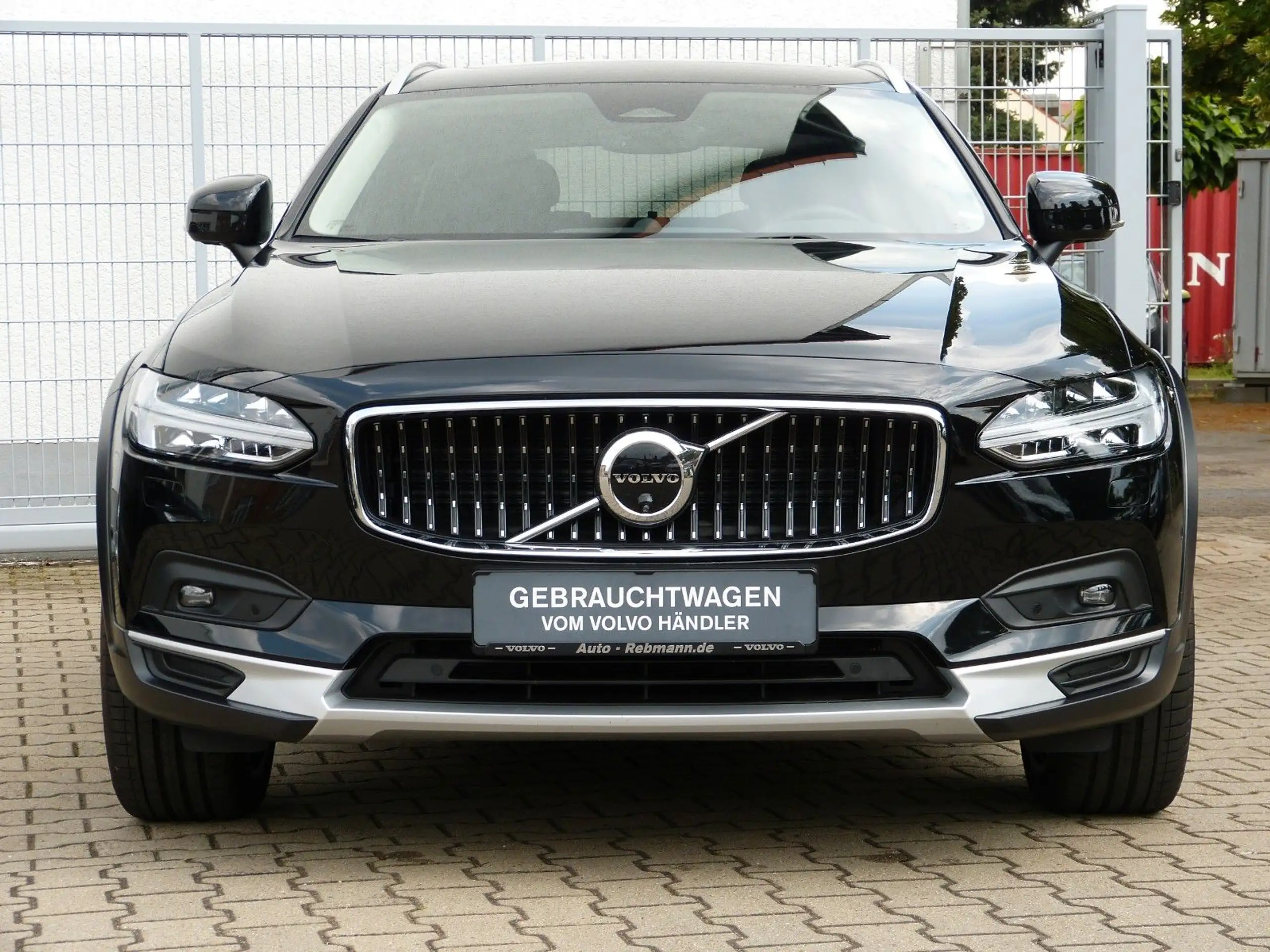 Volvo - V90 Cross Country