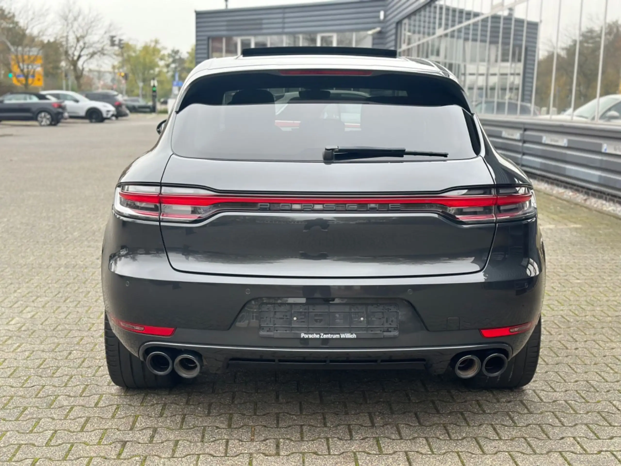 Porsche - Macan