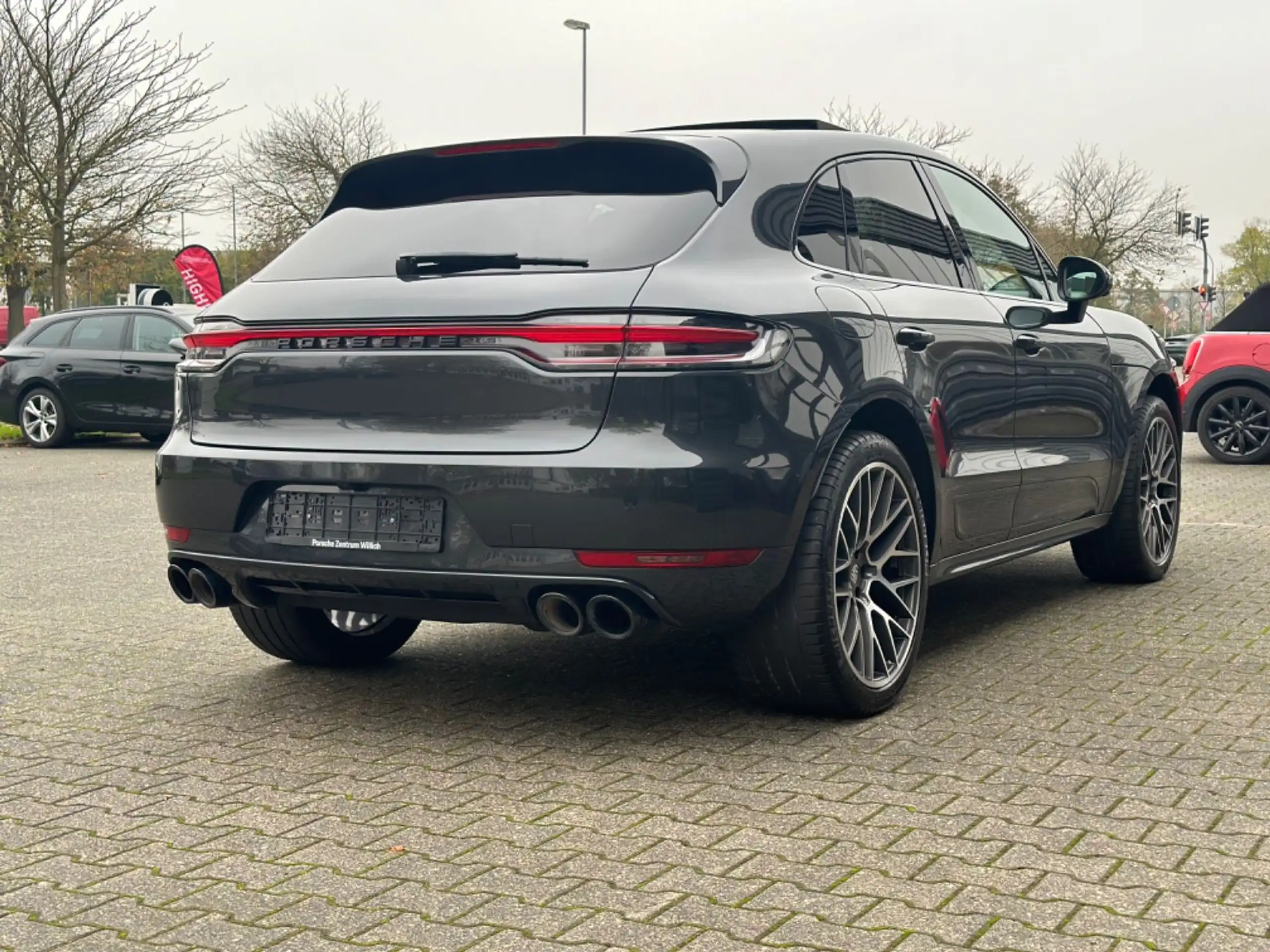 Porsche - Macan