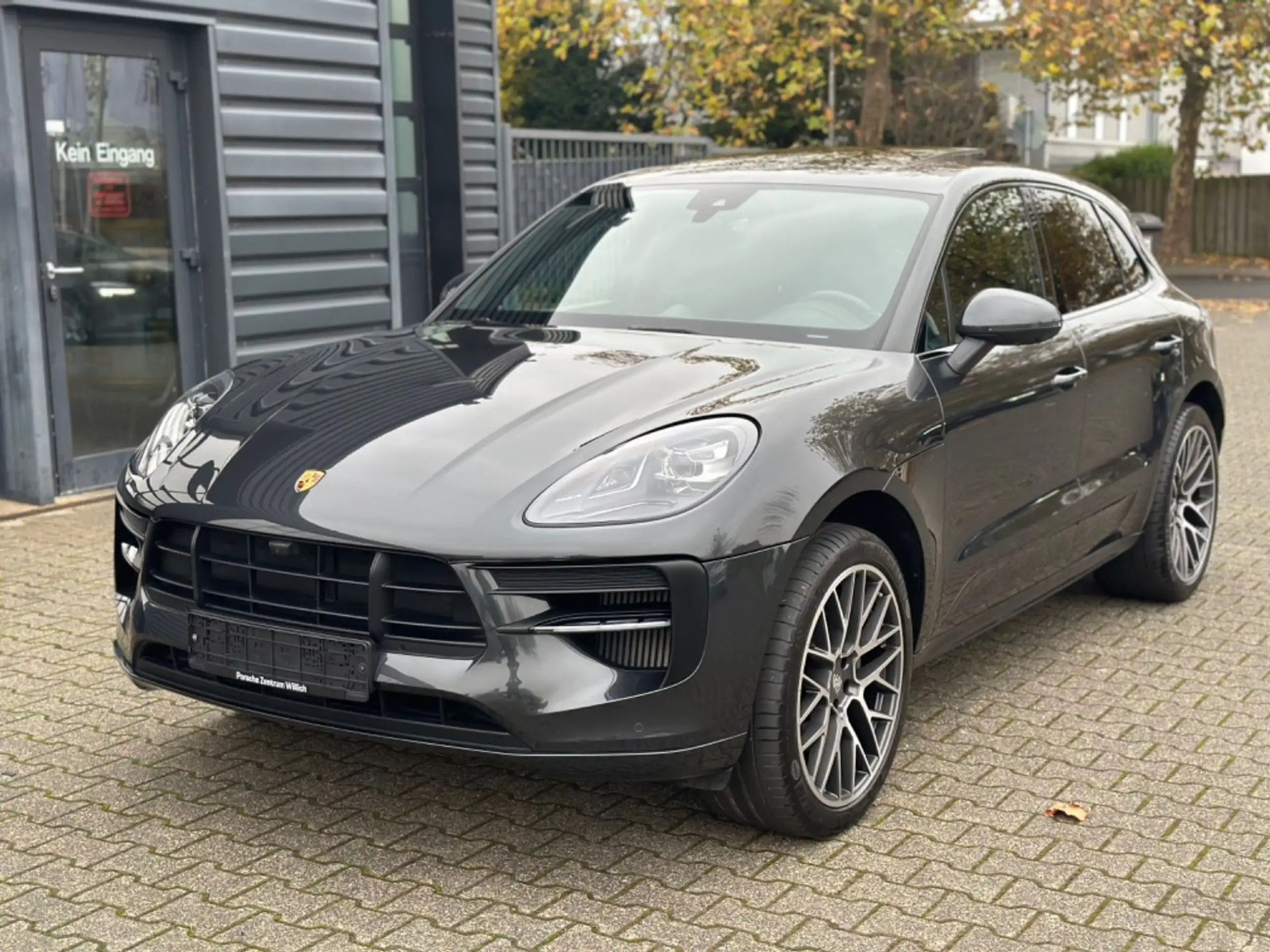 Porsche - Macan