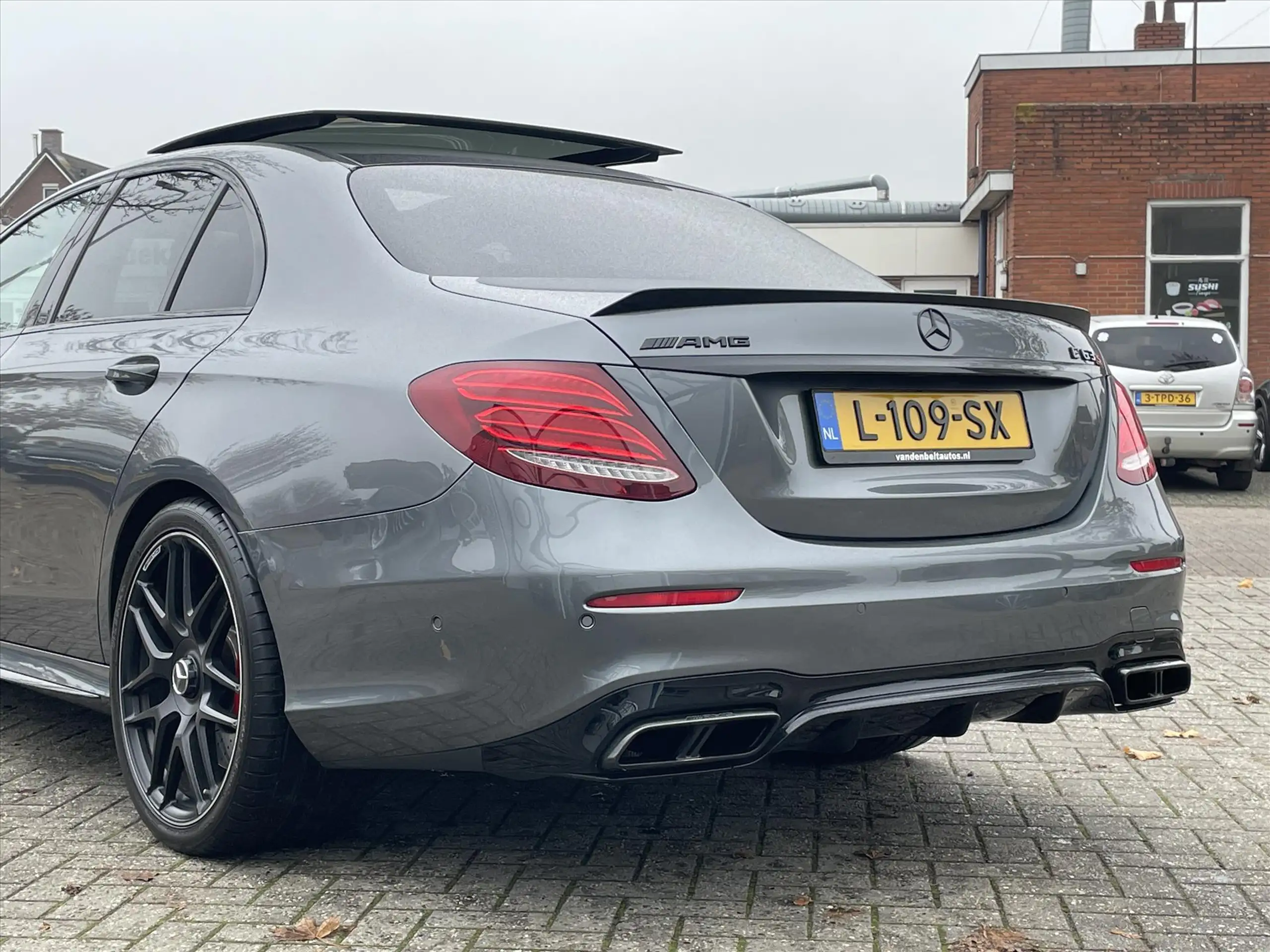 Mercedes-Benz - E 63 AMG