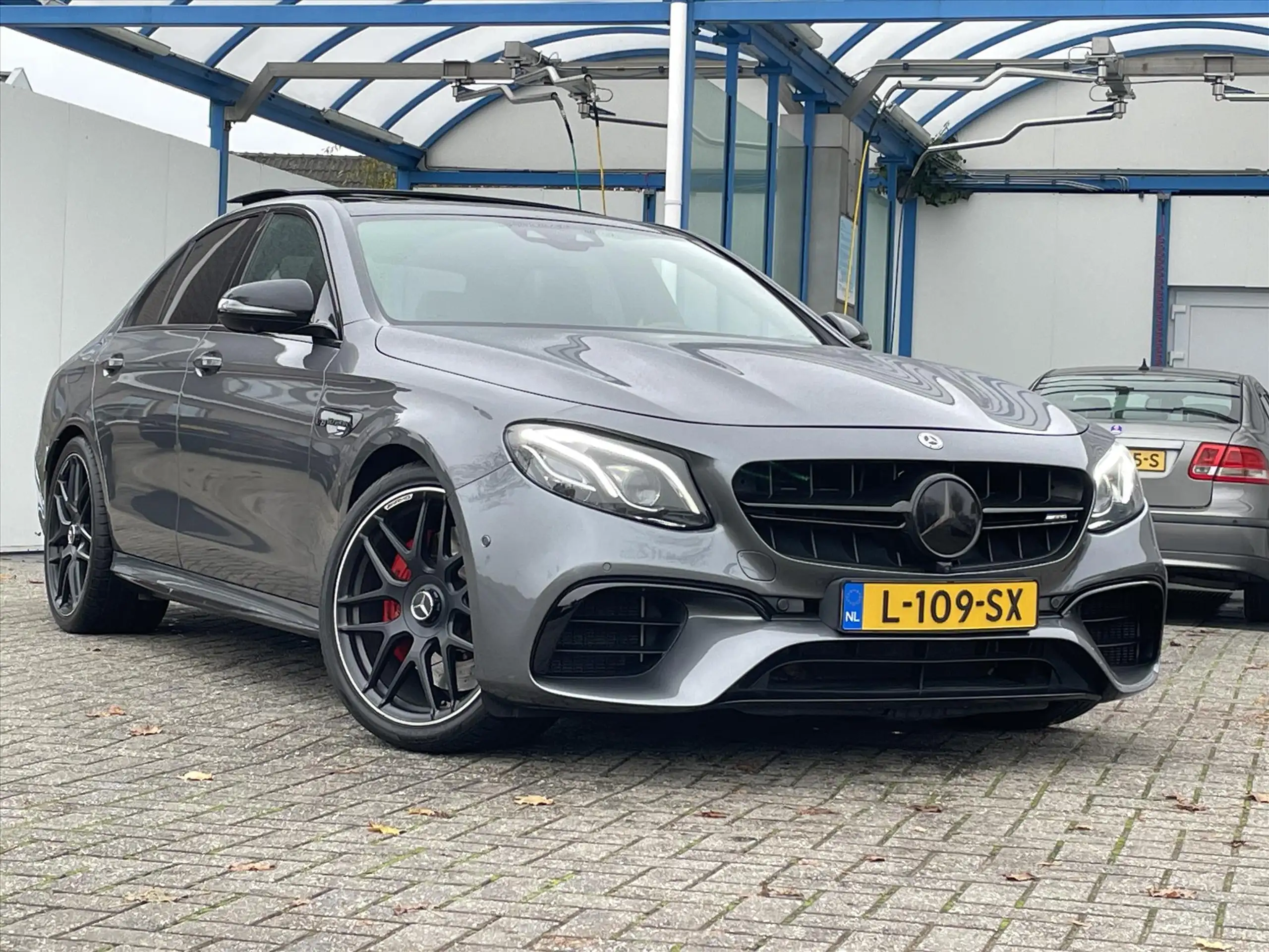 Mercedes-Benz - E 63 AMG