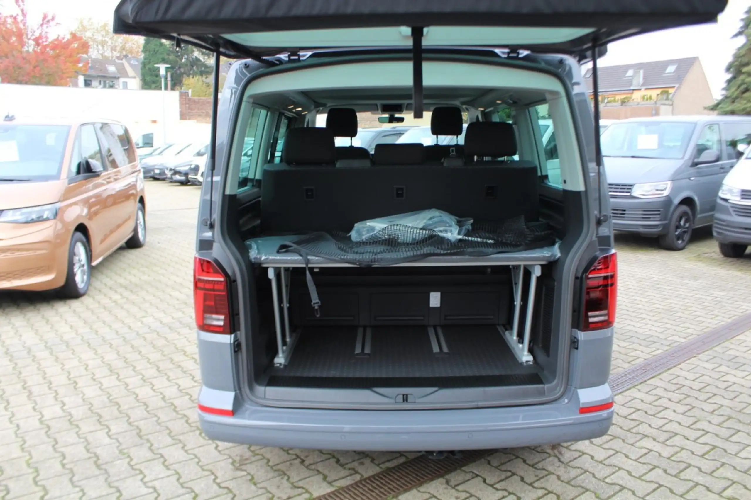 Volkswagen - T6.1 California