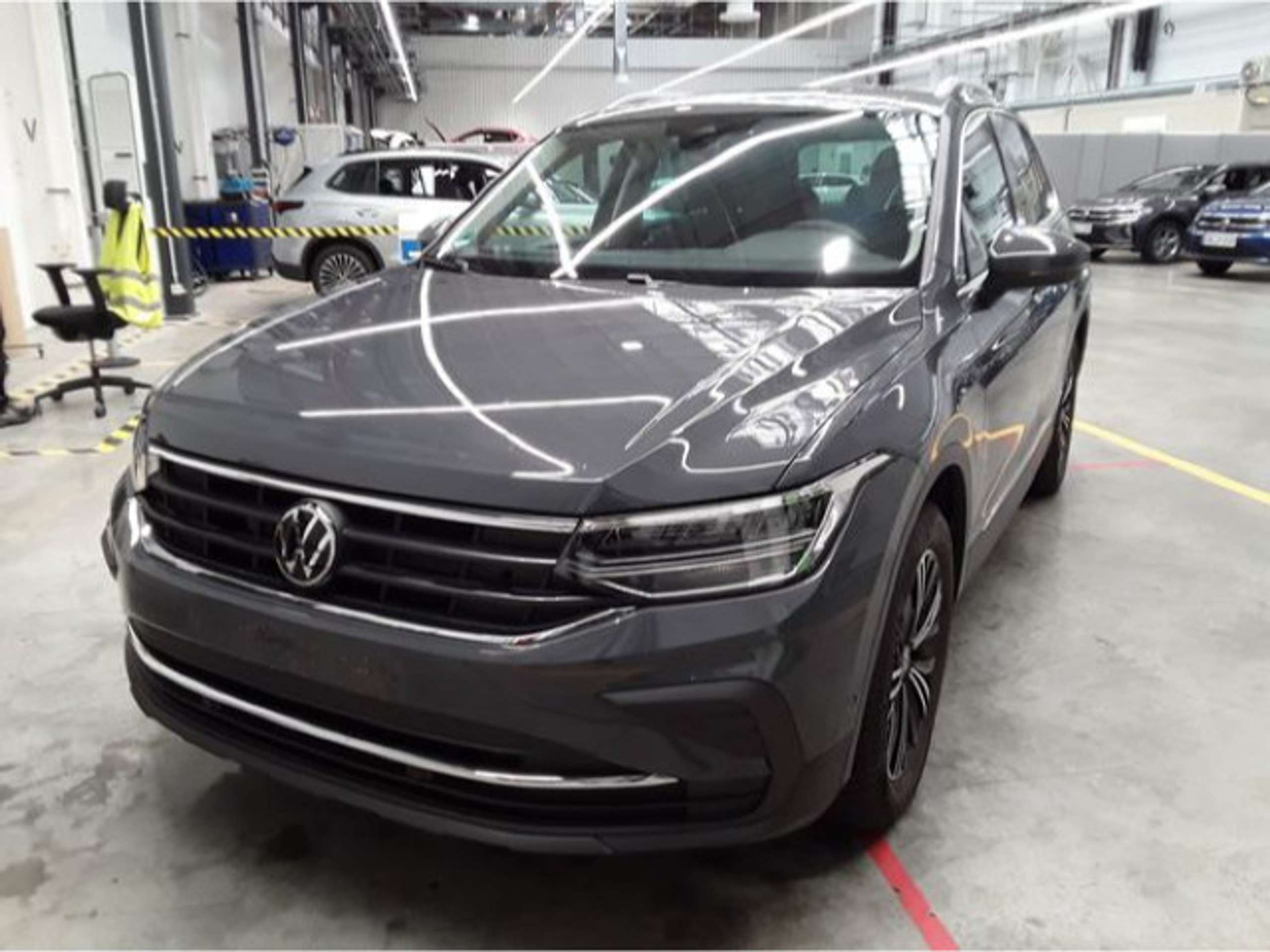 Volkswagen - Tiguan