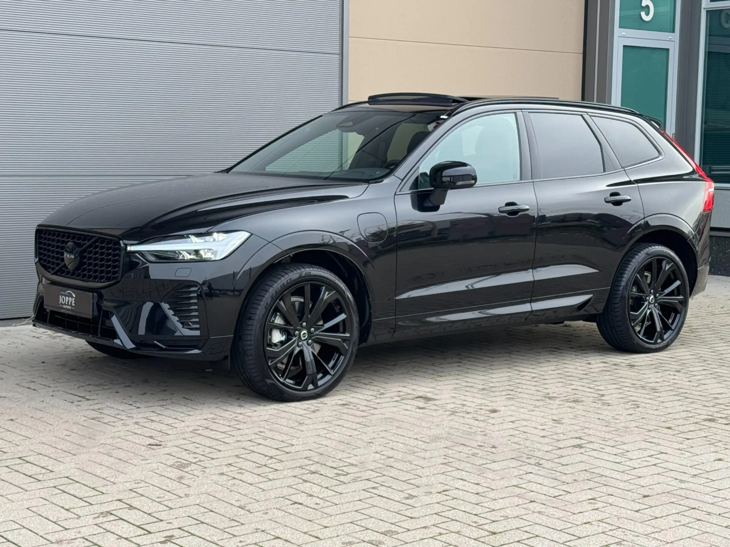 Volvo - XC60