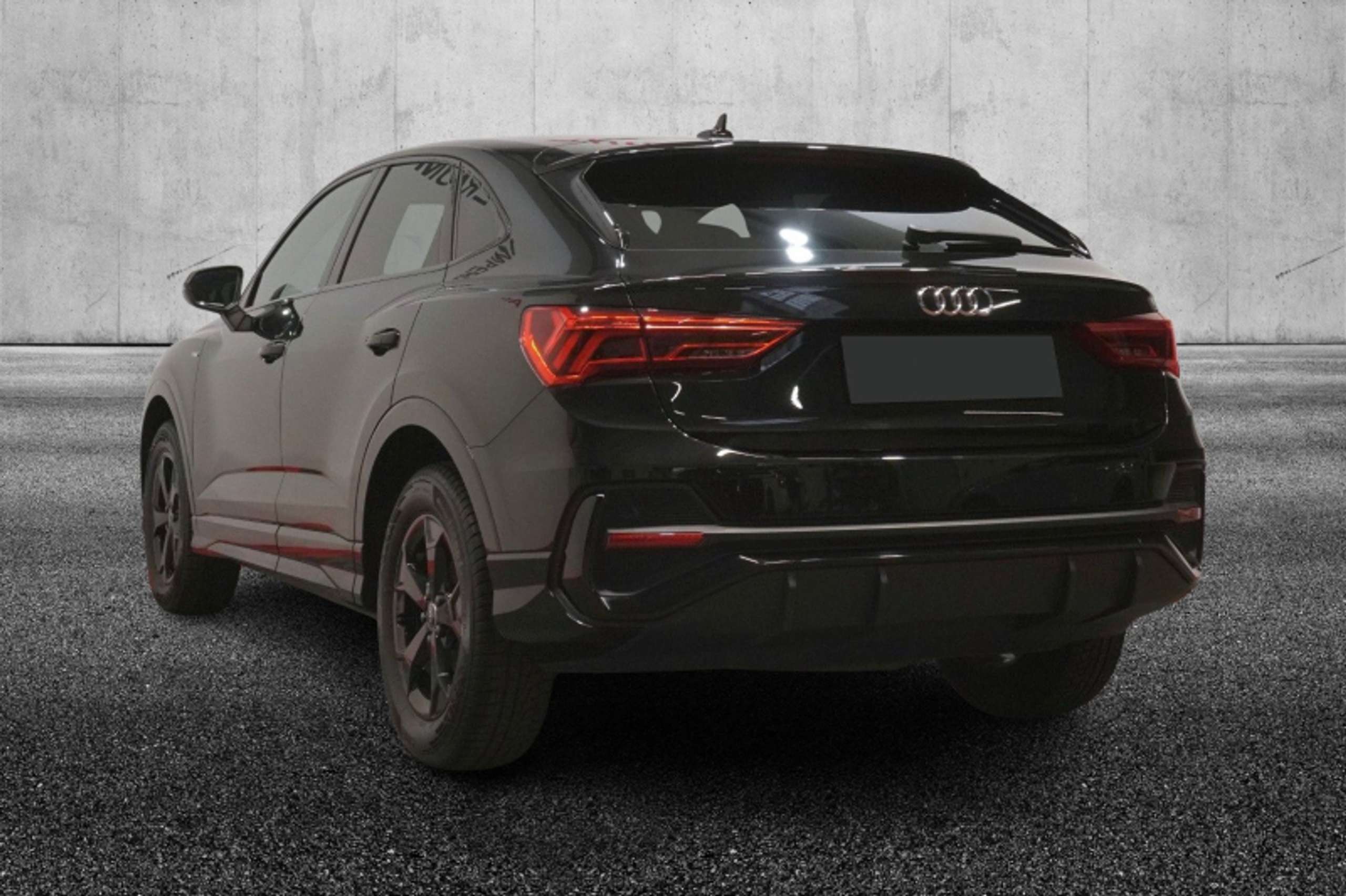 Audi - Q3