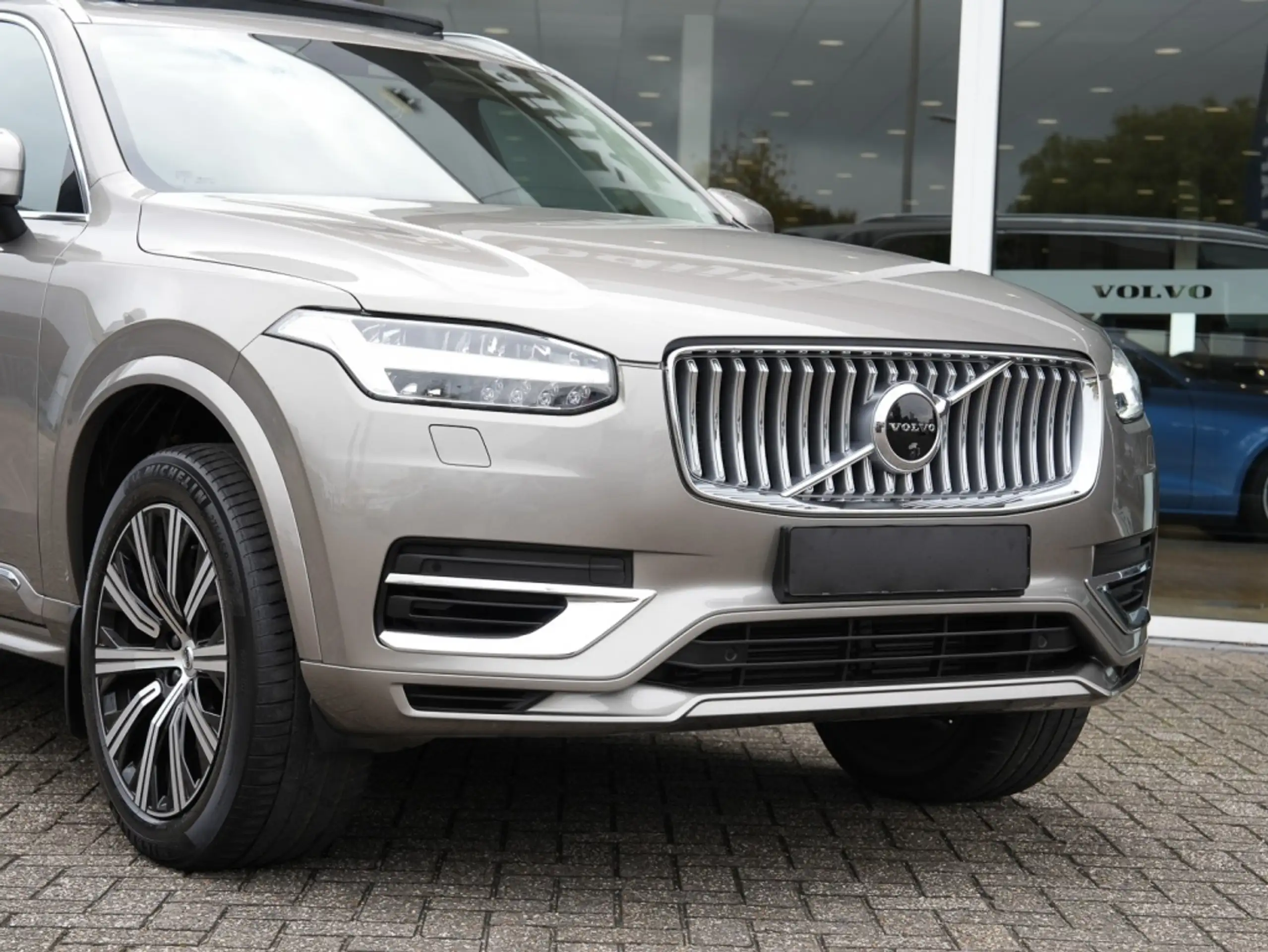 Volvo - XC90