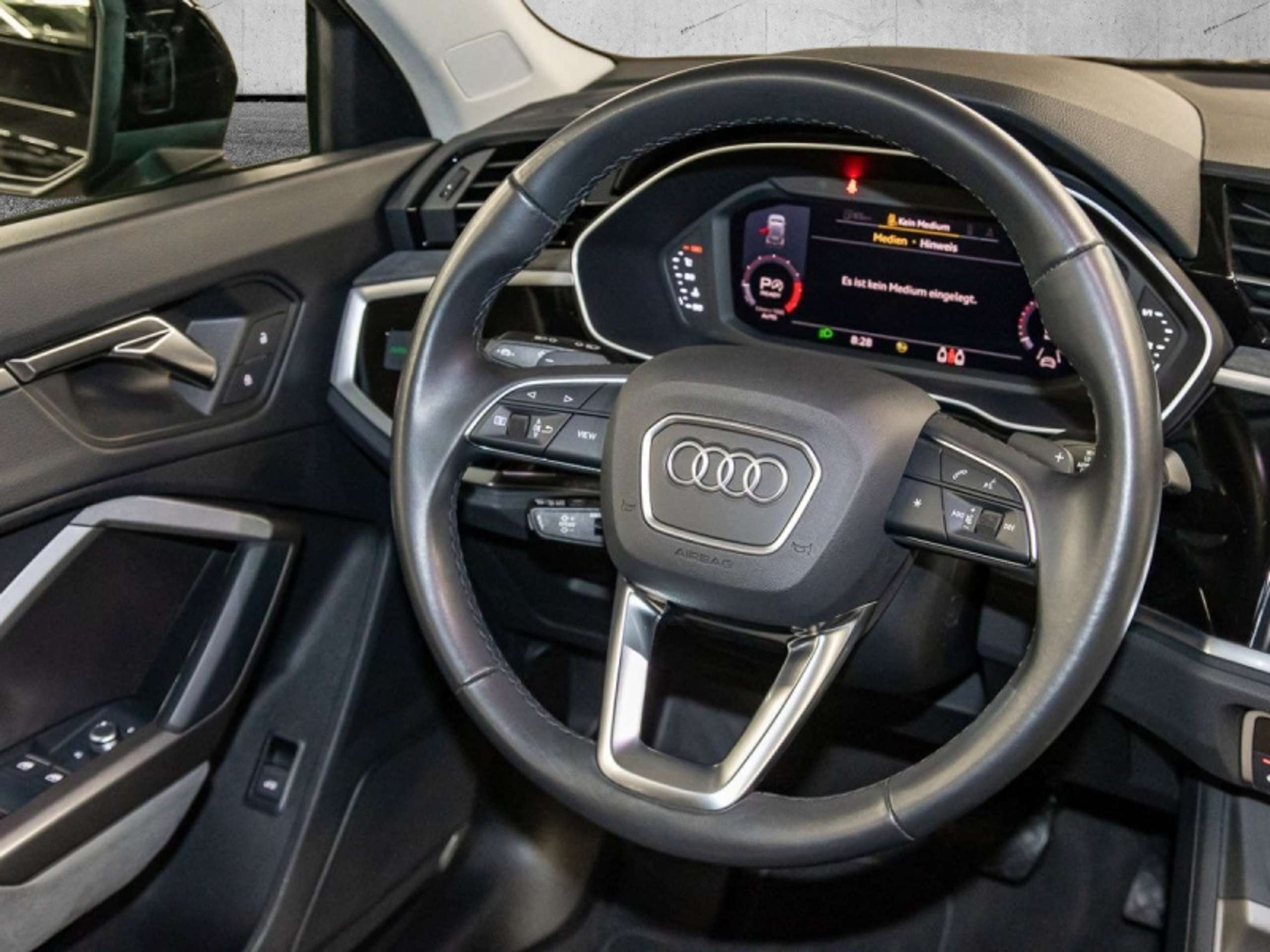 Audi - Q3