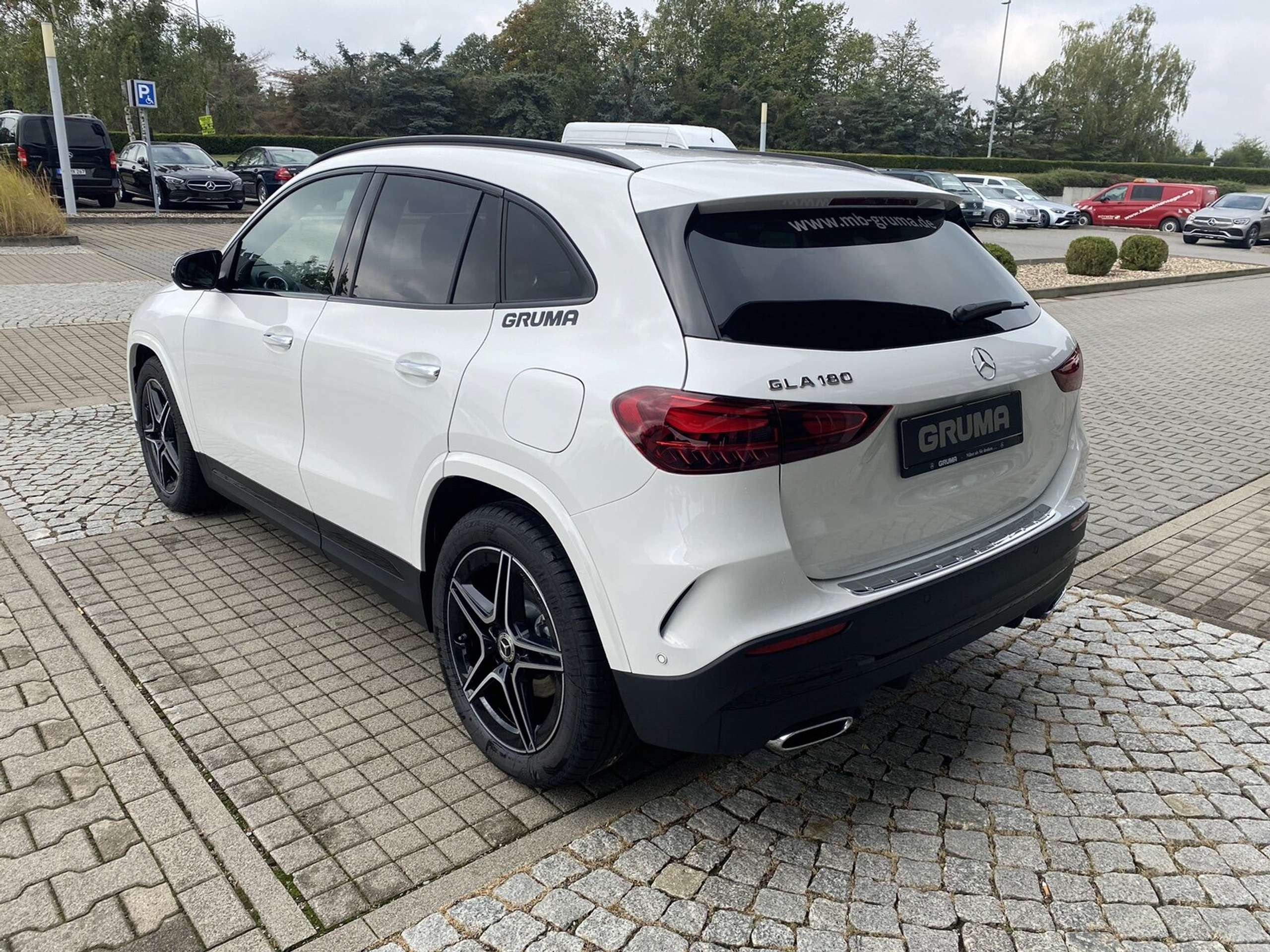 Mercedes-Benz - GLA 180