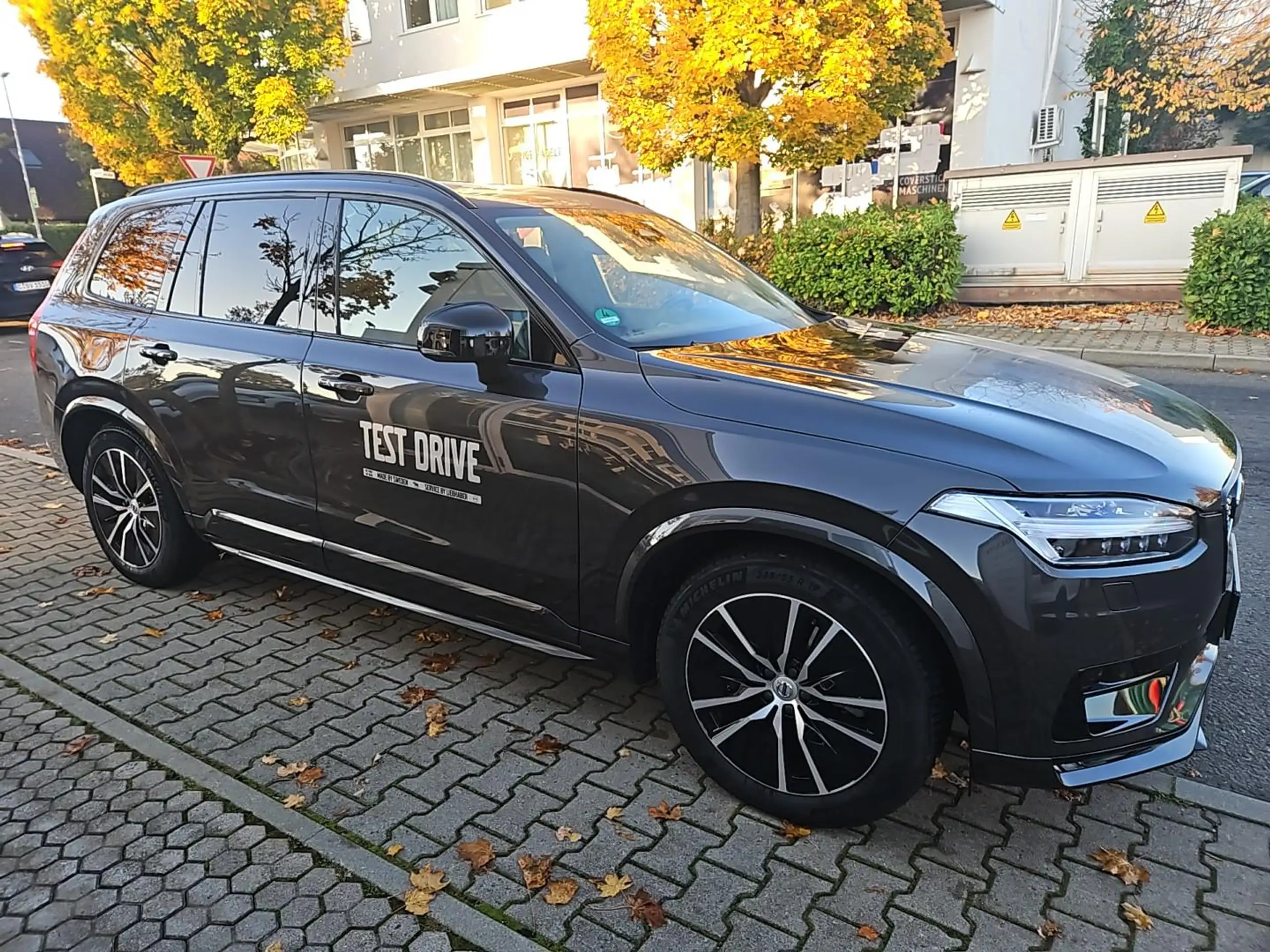 Volvo - XC90