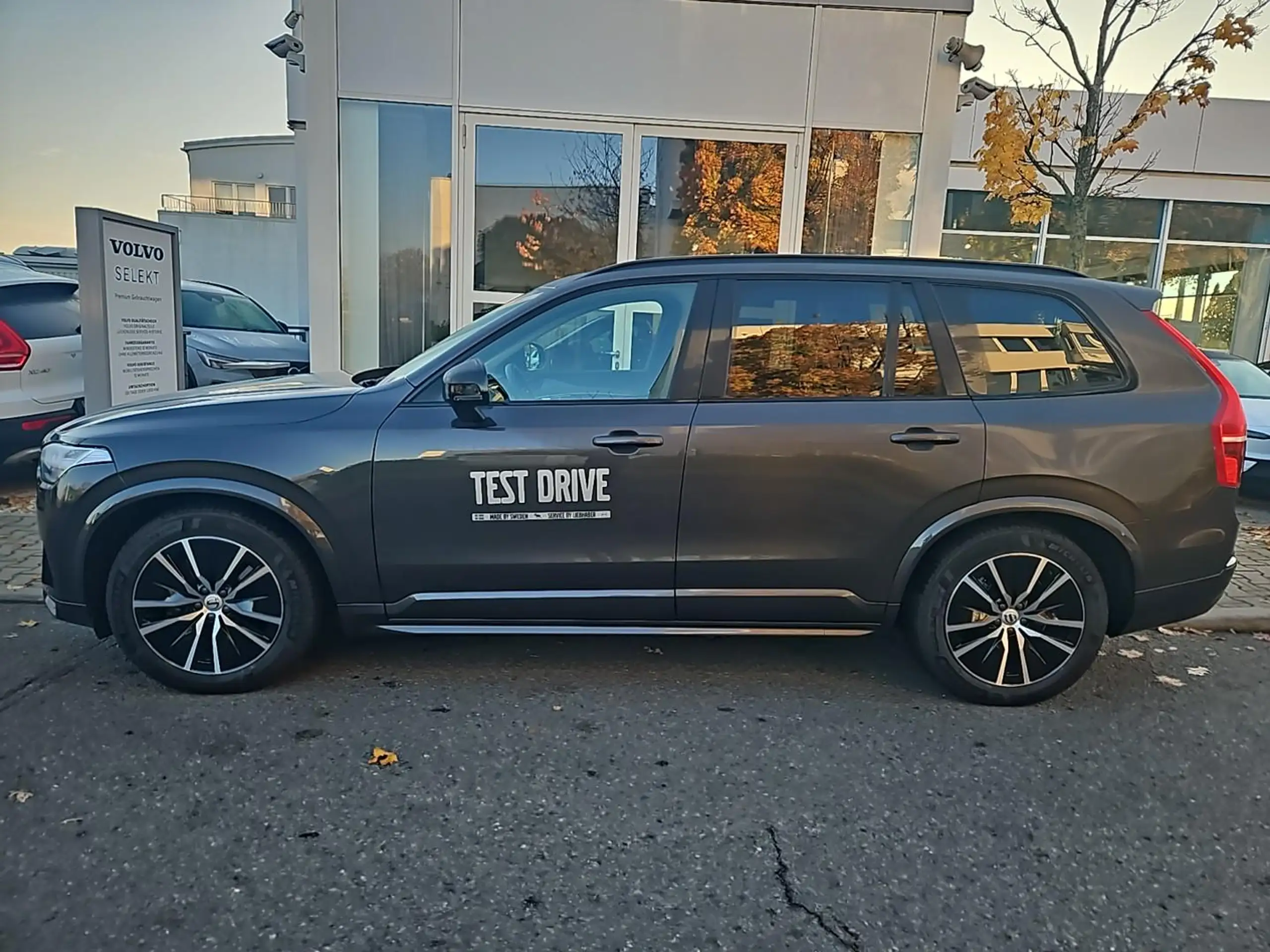 Volvo - XC90