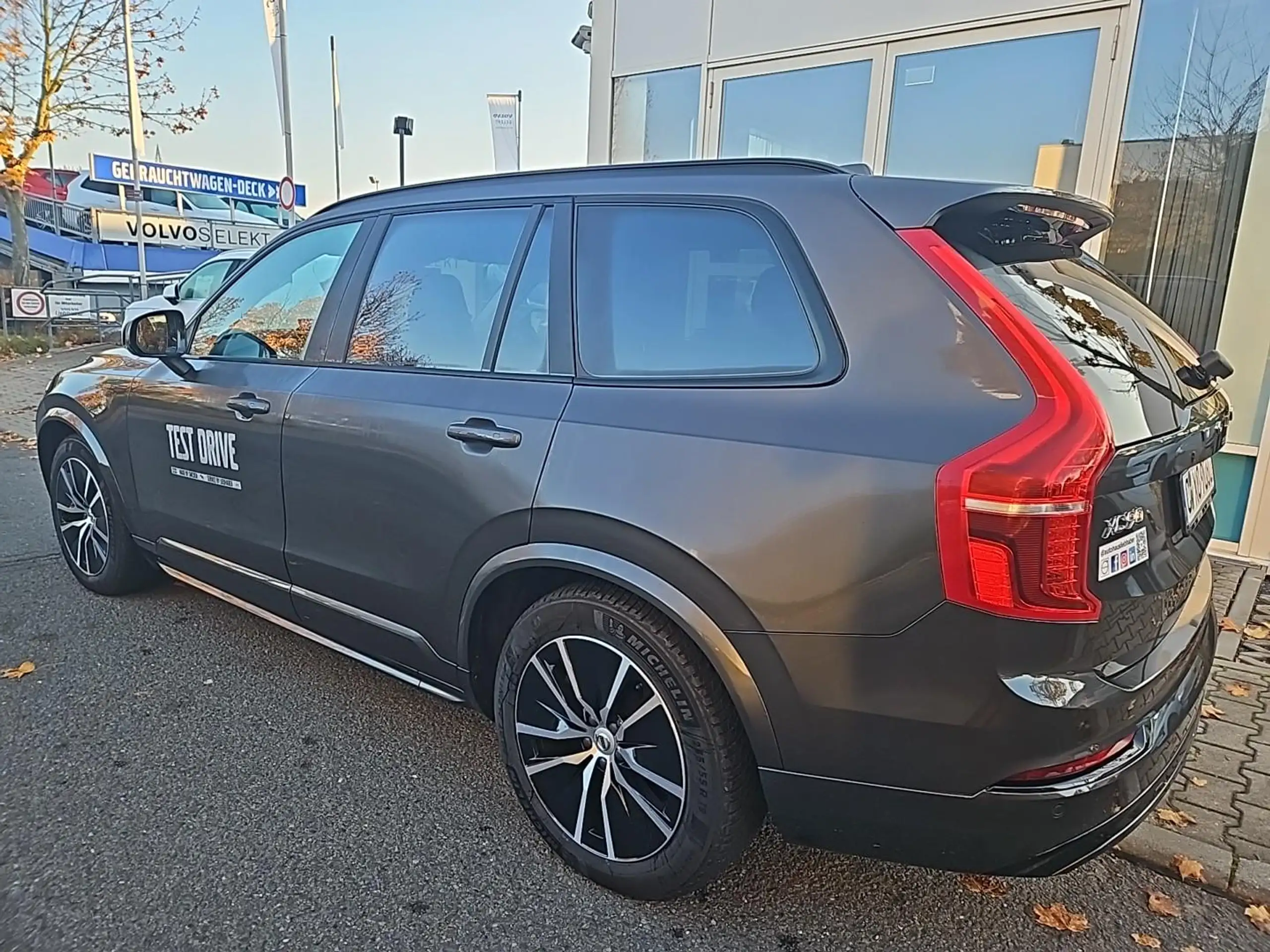 Volvo - XC90