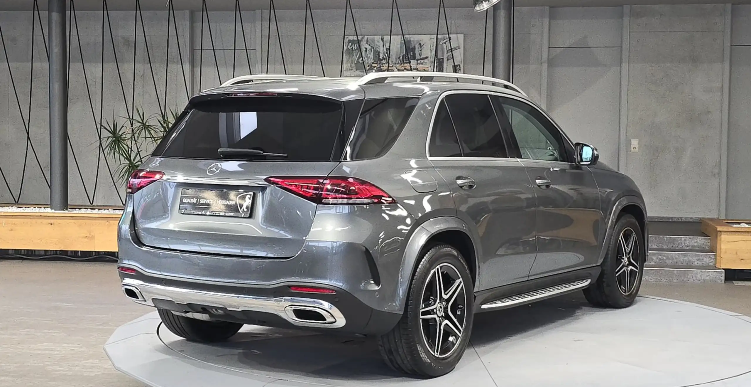 Mercedes-Benz - GLE 300