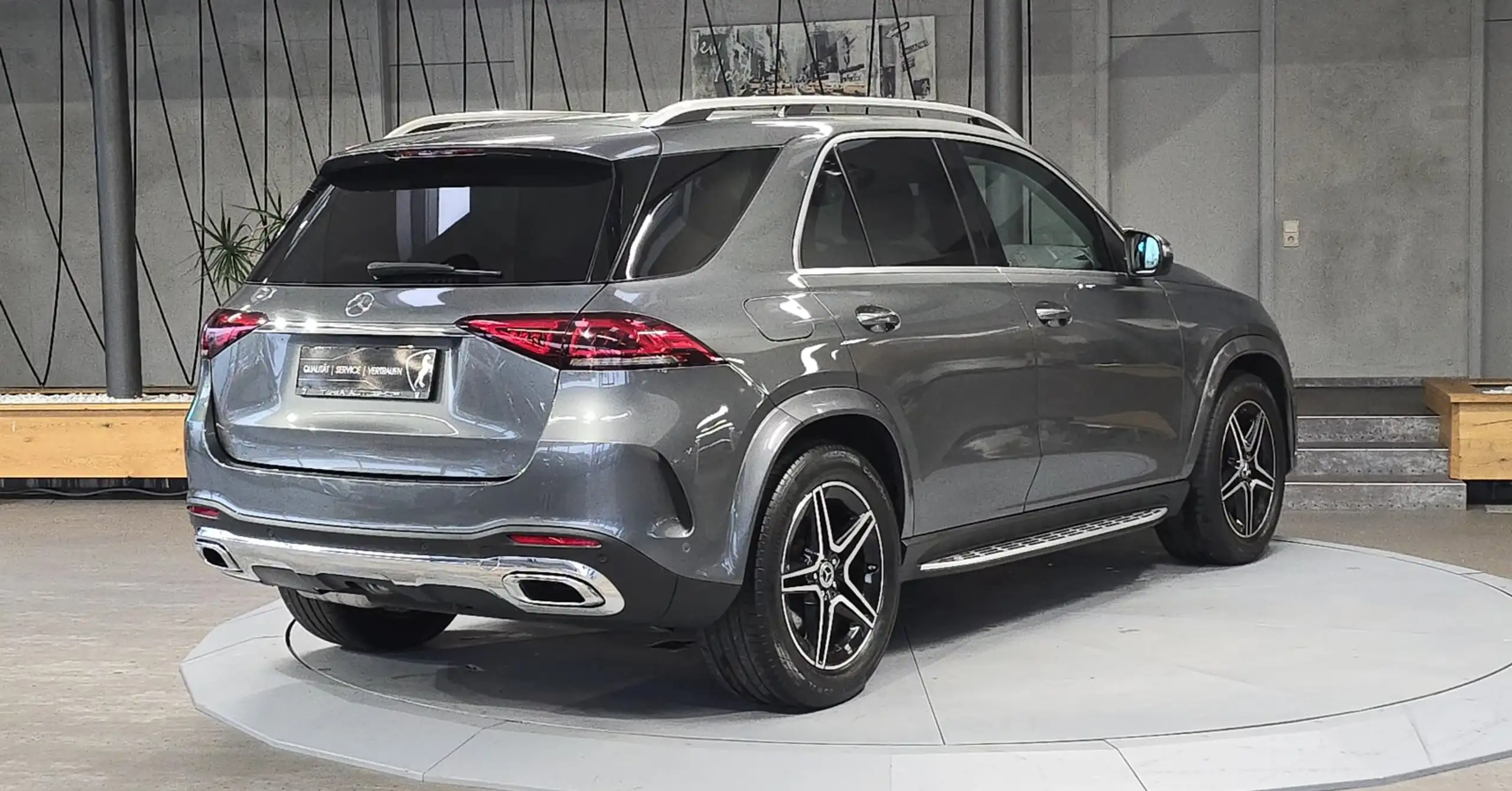 Mercedes-Benz - GLE 300