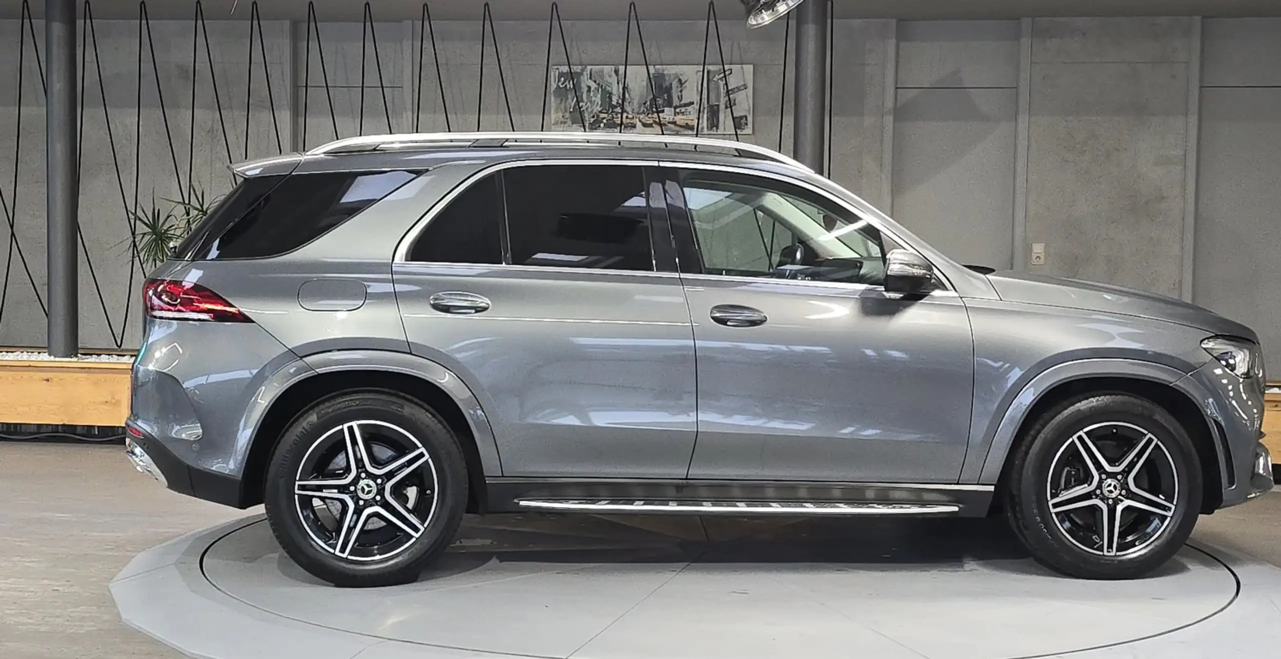 Mercedes-Benz - GLE 300