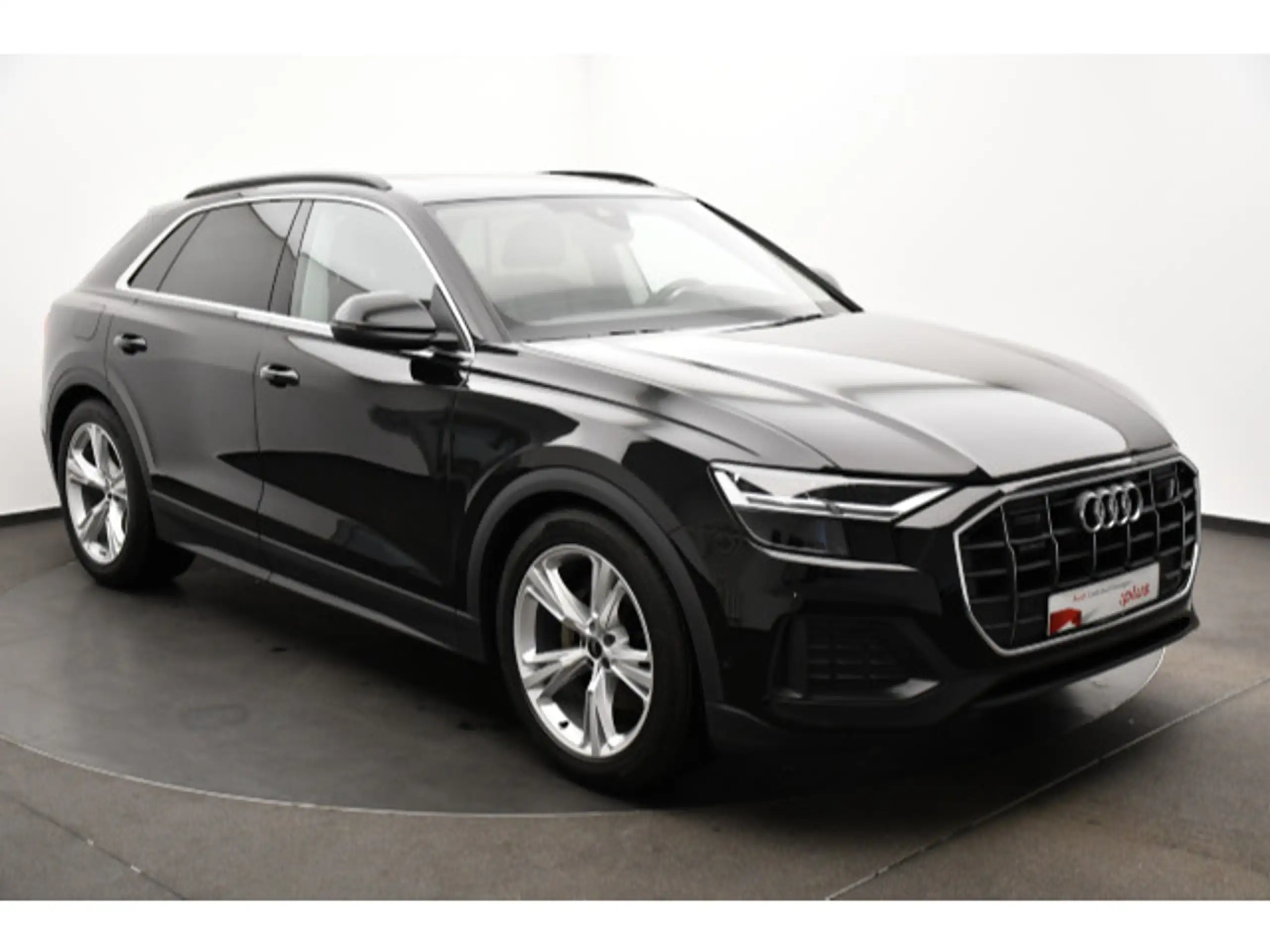 Audi - Q8