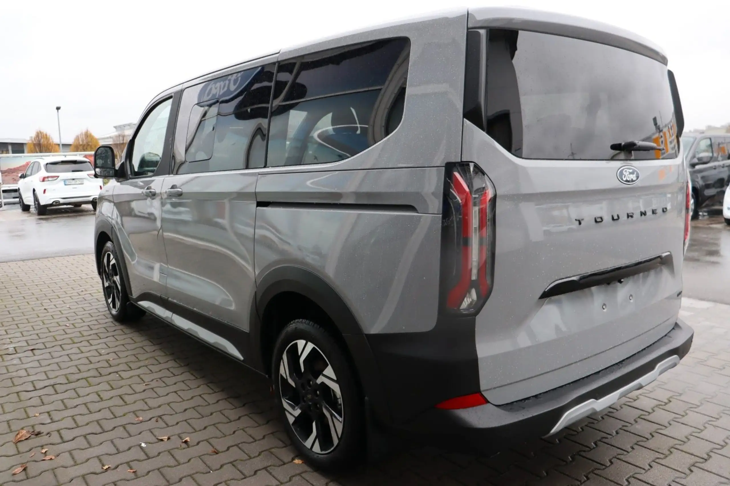 Ford - Tourneo Custom