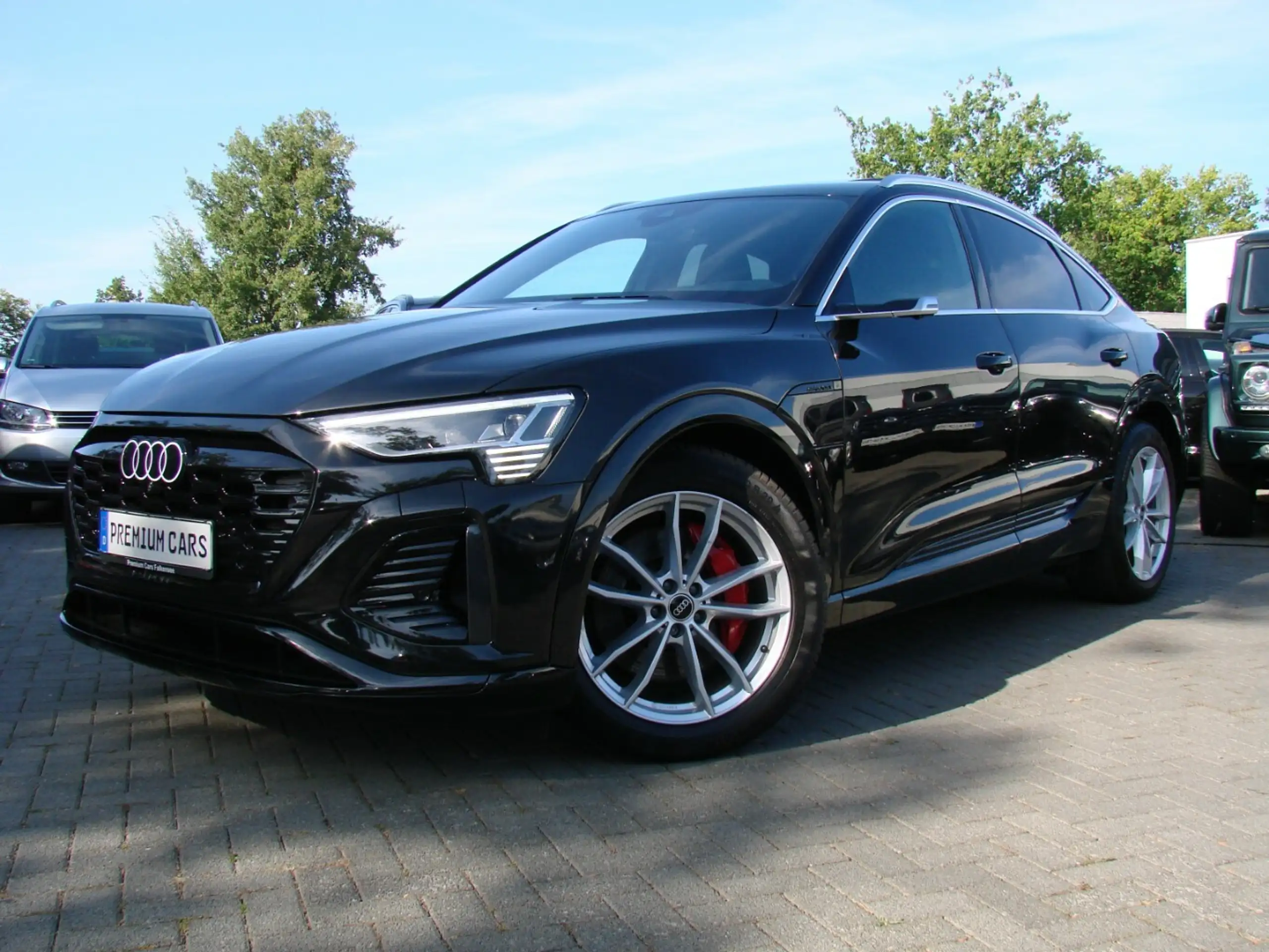 Audi - Q8